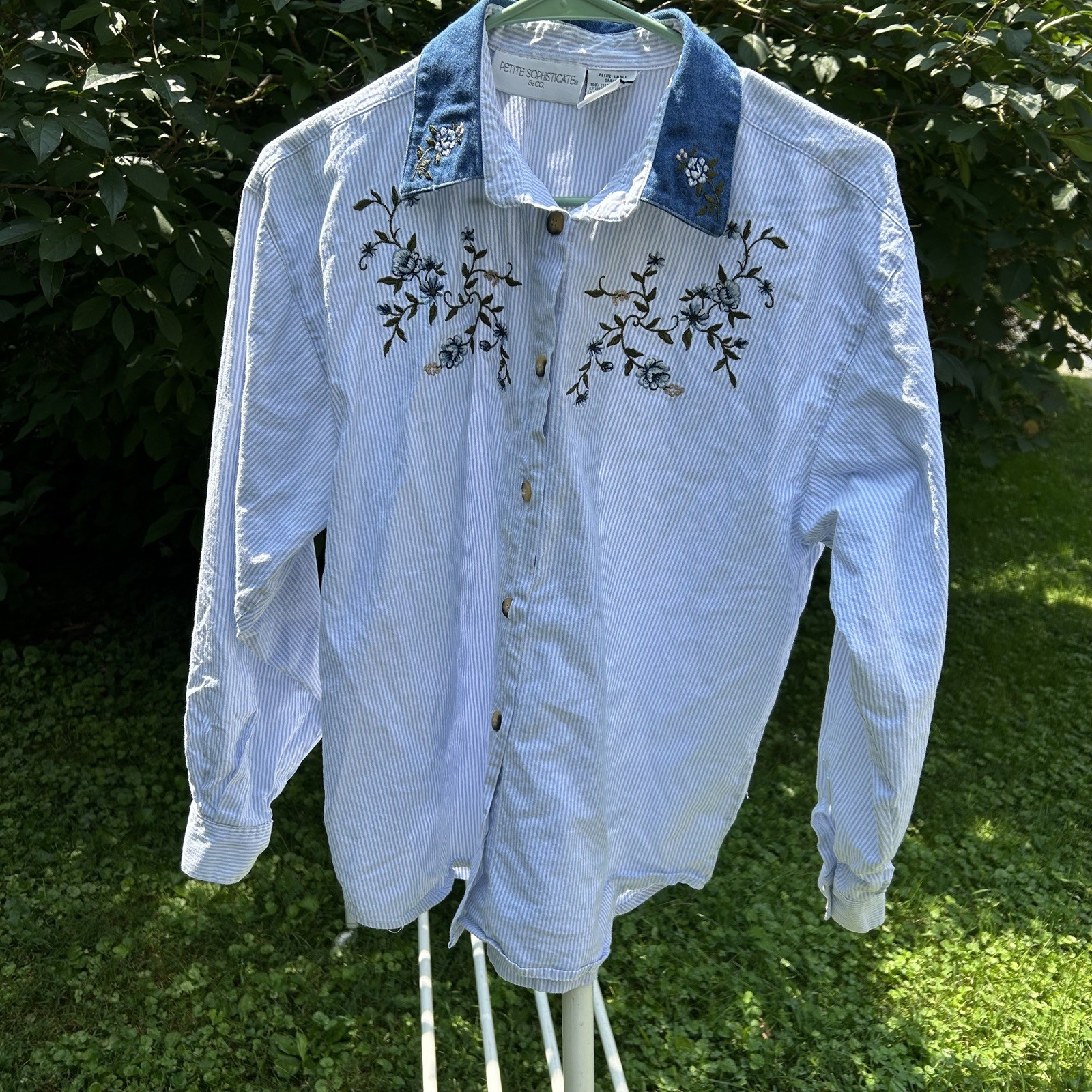 VTG 90s PETITE SOPHISTICATE Women’s LG Floral Embroidered Button Shirt Striped