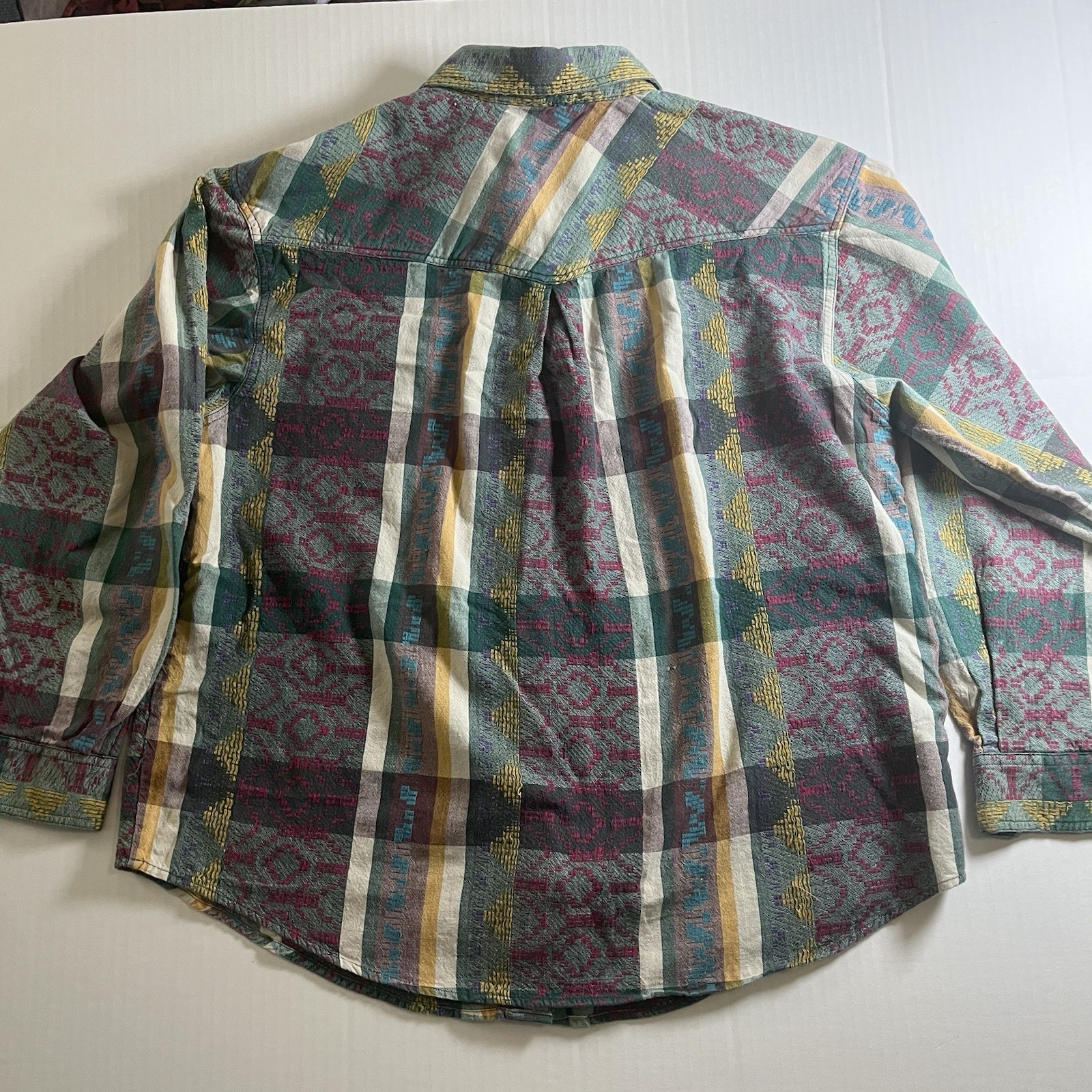 Cabin Creek vintage long sleeve button up Aztec shirt size XL, cotton Bangladesh