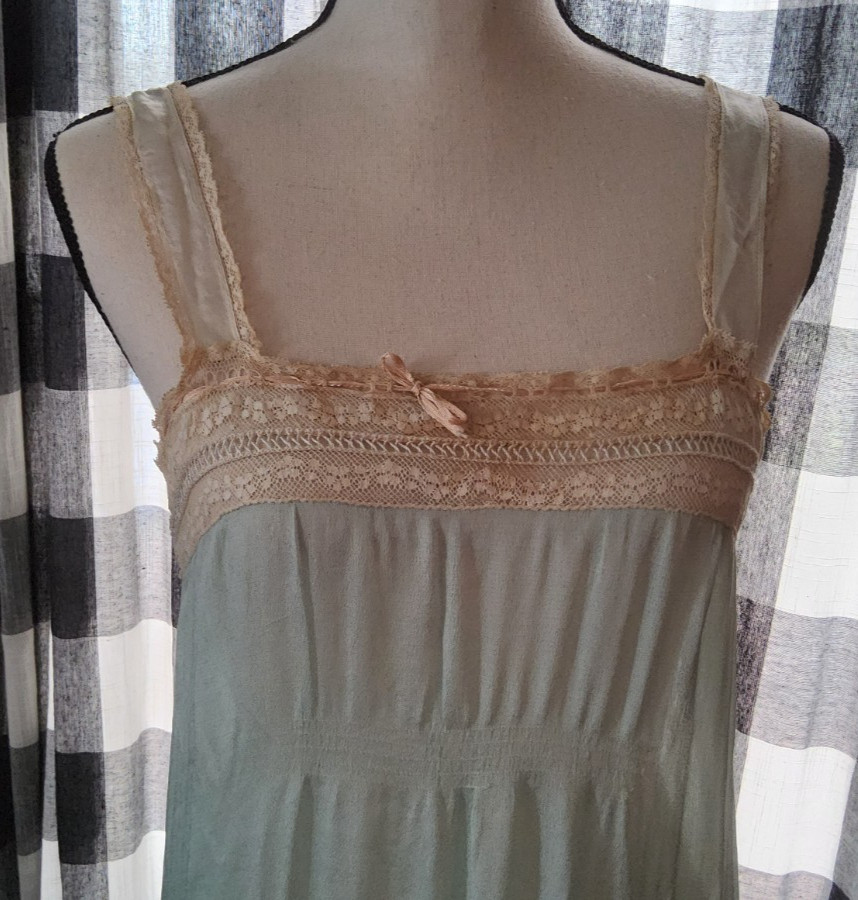 VTG 1920s FLAPPER PALE AQUA SILK & LACE CHEMISE Art Deco Era Slip, 1930s Repairs