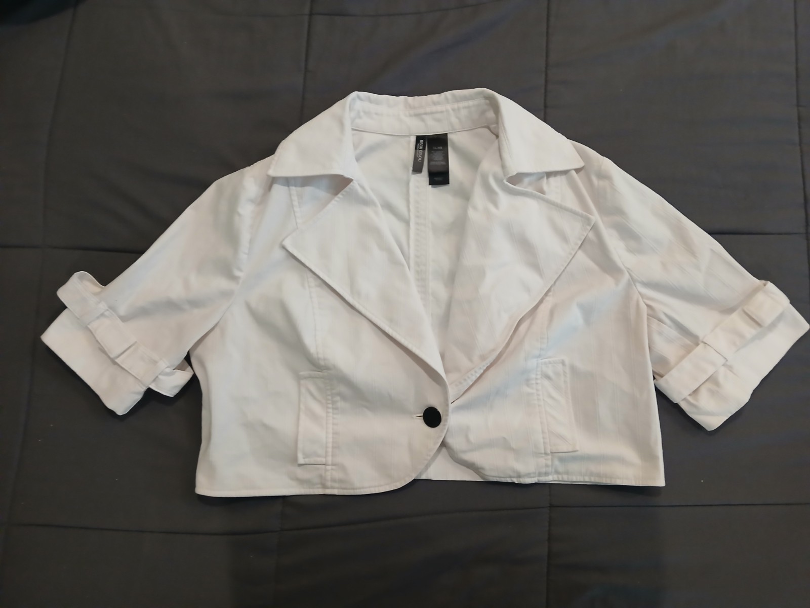 Vintage White Bisou Bisou Cropped Blazer. Women&rsquo;s Size XLarge
