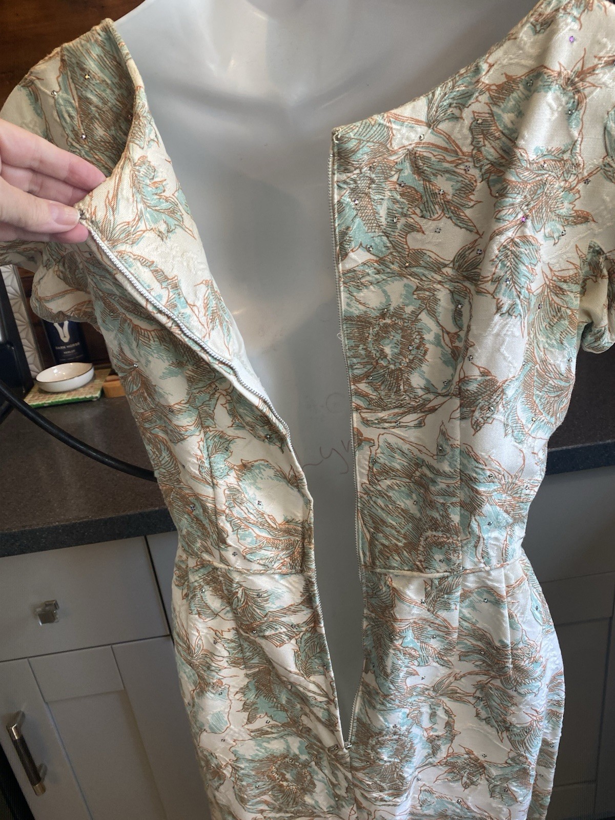 True VTG 1950s/60s Sequined All Over Floral Cocktail Dress Peach Ivory Aqua S/M
