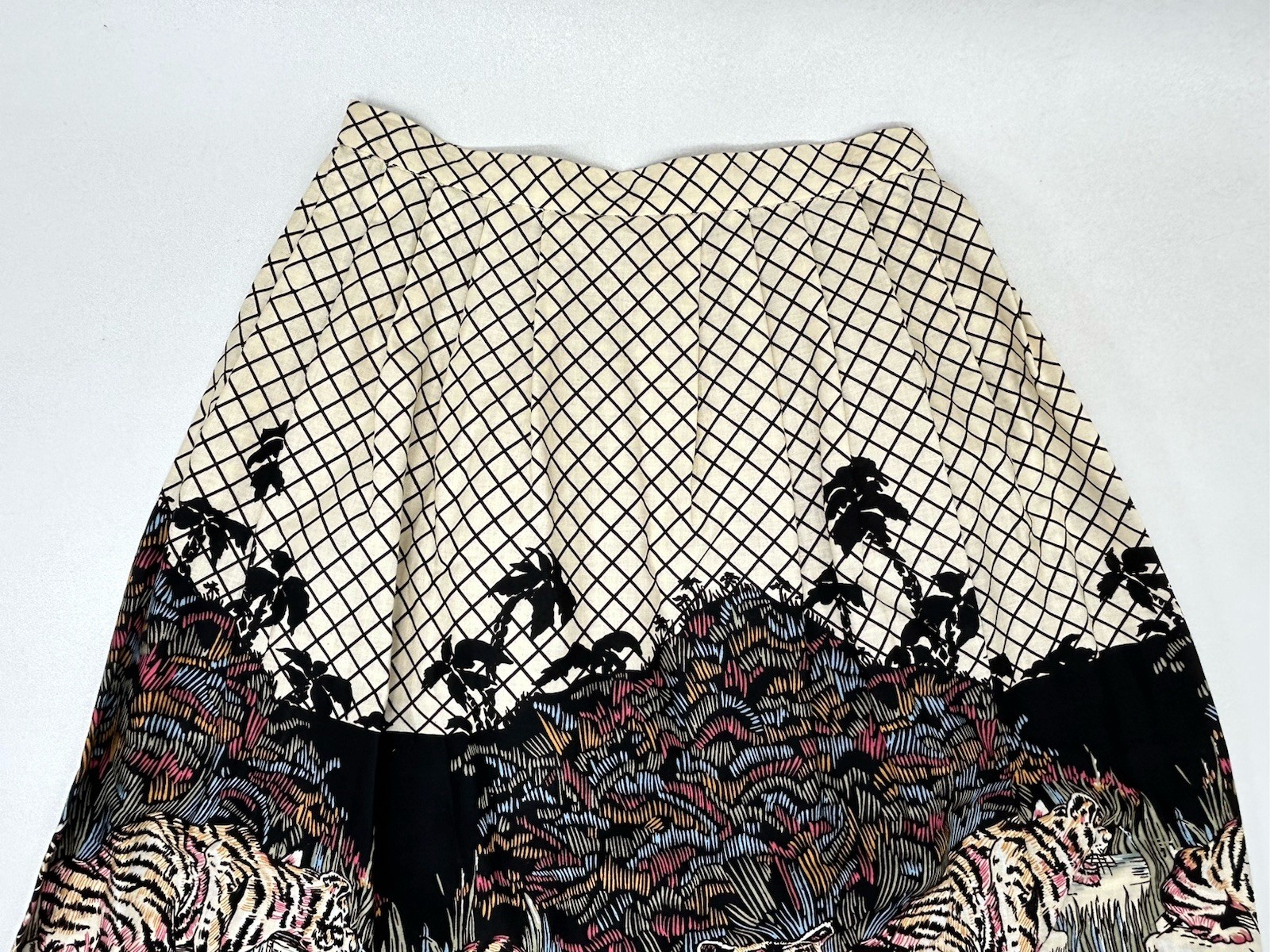 Vintage 80-90s Button Zipper Pleaded Midi Skirt Resting Tigers Print