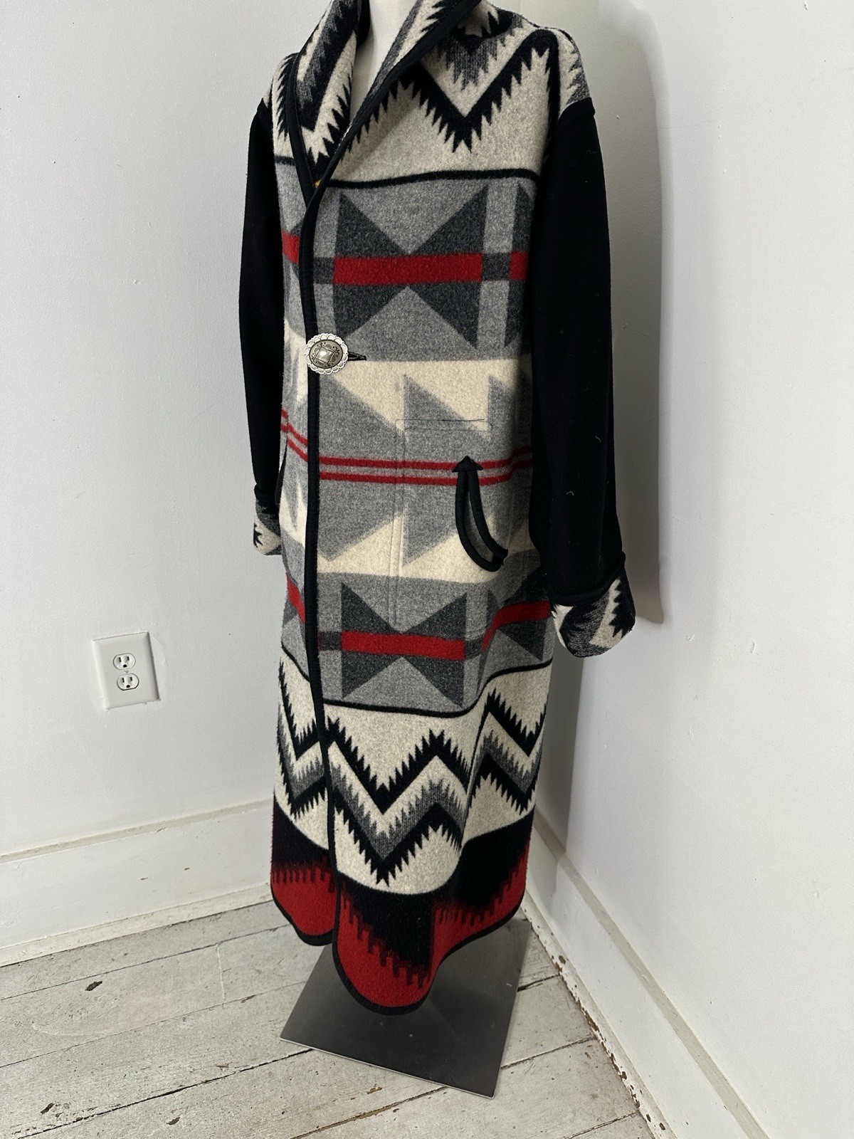 Vintage Reversible Pendleton? Native Pattern Conch Button Coat