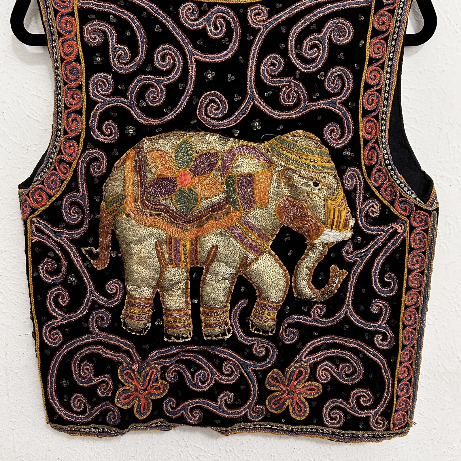 VTG Hippie Opulent Beaded Embroidered Tribal India Vest Puffed 3-D Elephants M