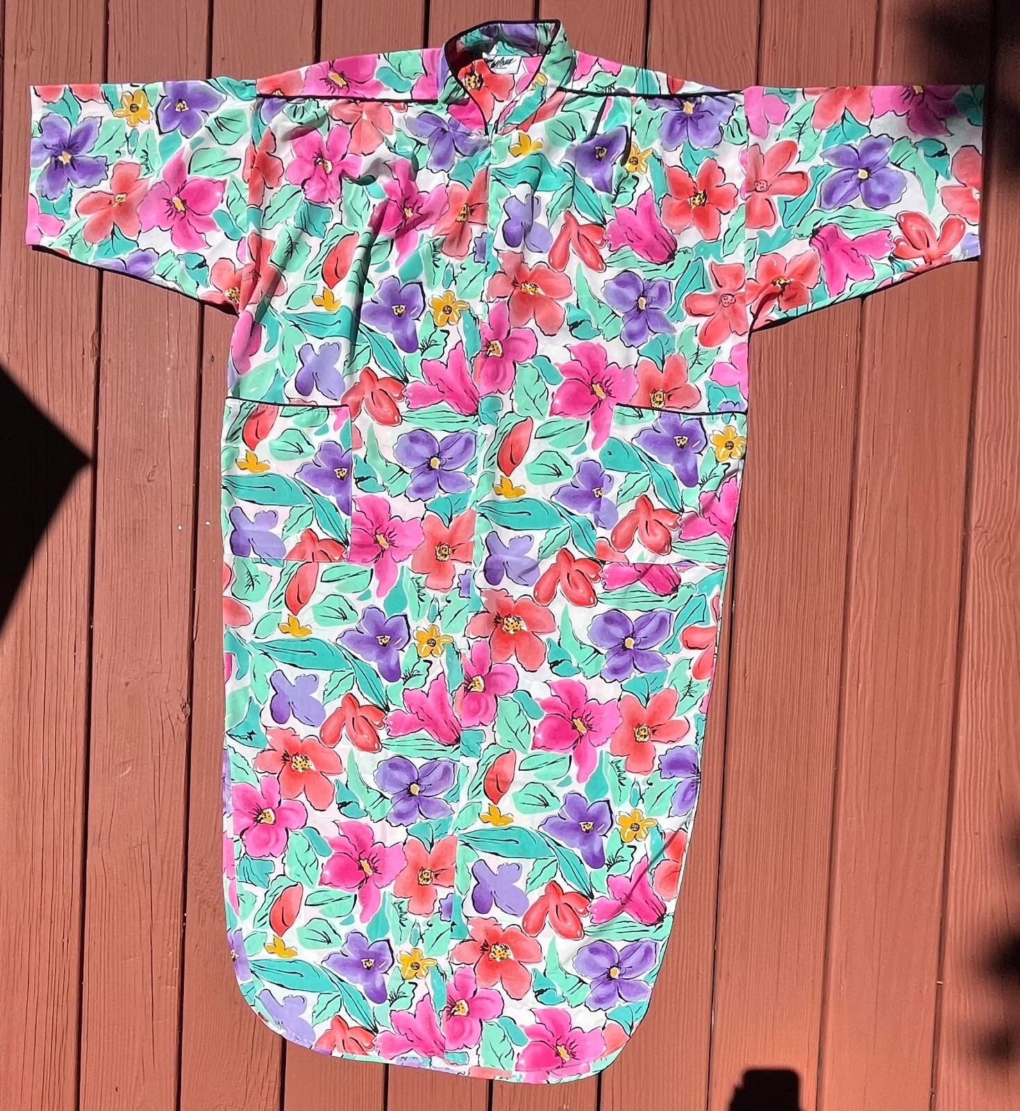Vintage Keyloun women&rsquo;s multicolored flowered polyester zippered robe S/M