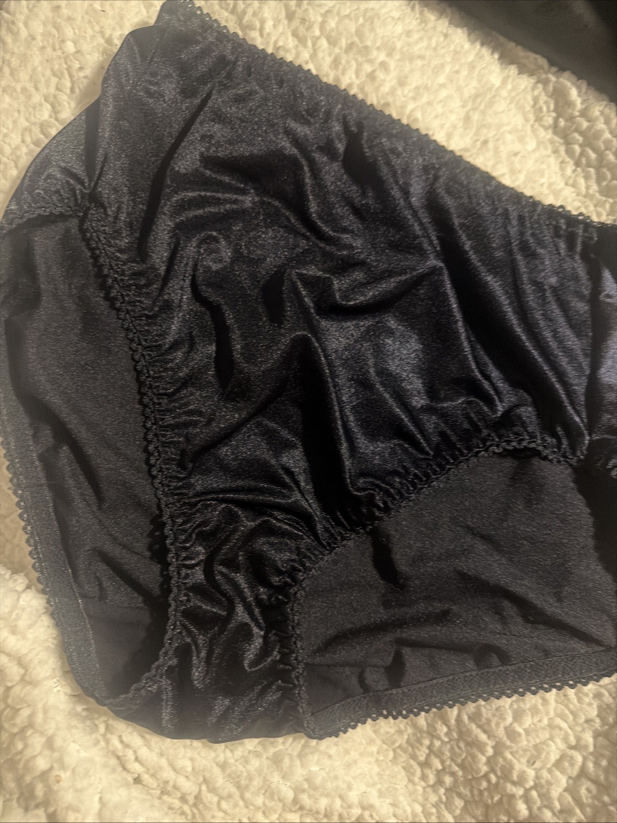 VANITY FAIR SECOND SKIN BLACK 48301 liquid smooth satin HI LEG panties L / 7 VTG