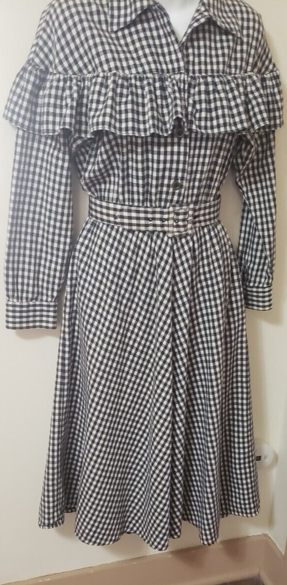 Vintage Carol Anderson Cottage Core Flannel Dress. Size 4
