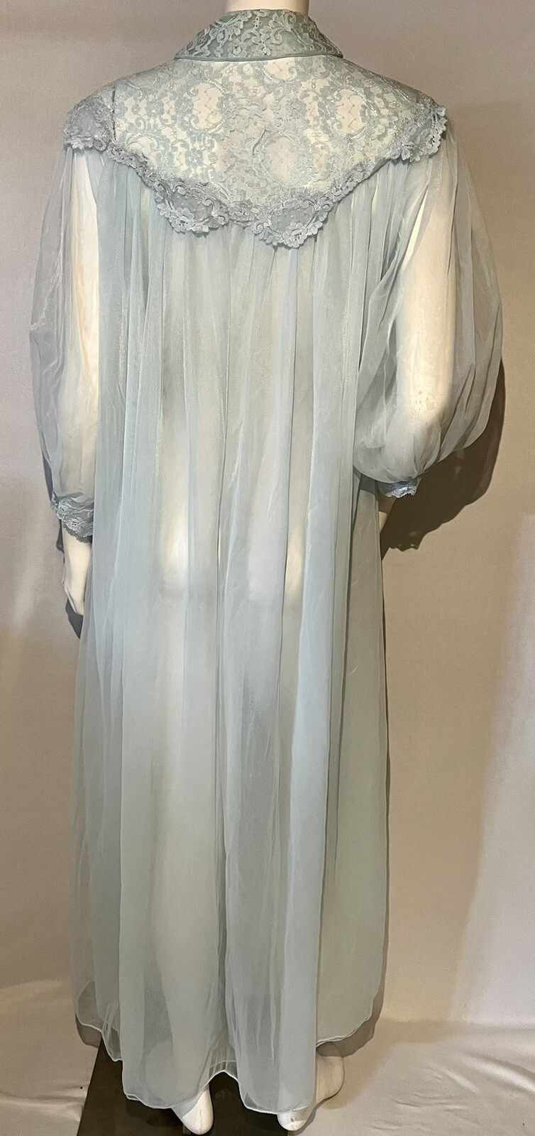 Vintage 1960s Pinehurst Light Blue Nylon Chiffon Lace Full Length Peignoir Robe