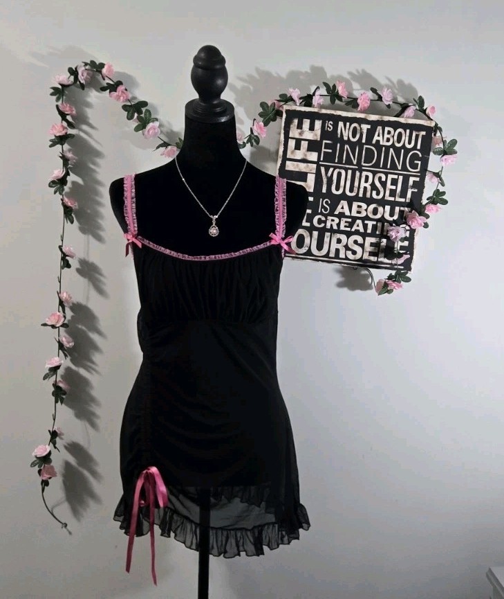 Vintage Frederick’s of Hollywood Black & Pink Lace Slip Dress – Size L