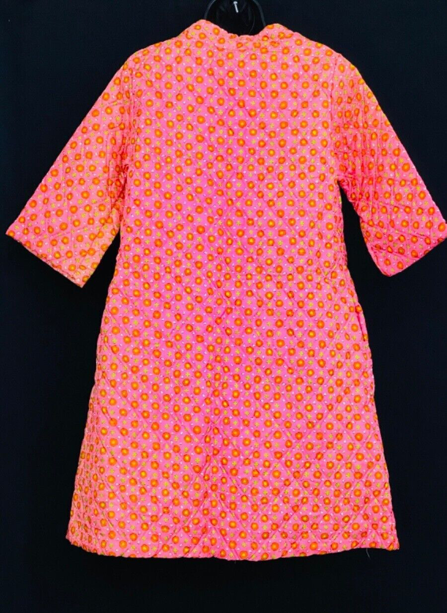 Vintage 1960s colorful pink housecoat robe, floral mod warm lounge quilted NOS