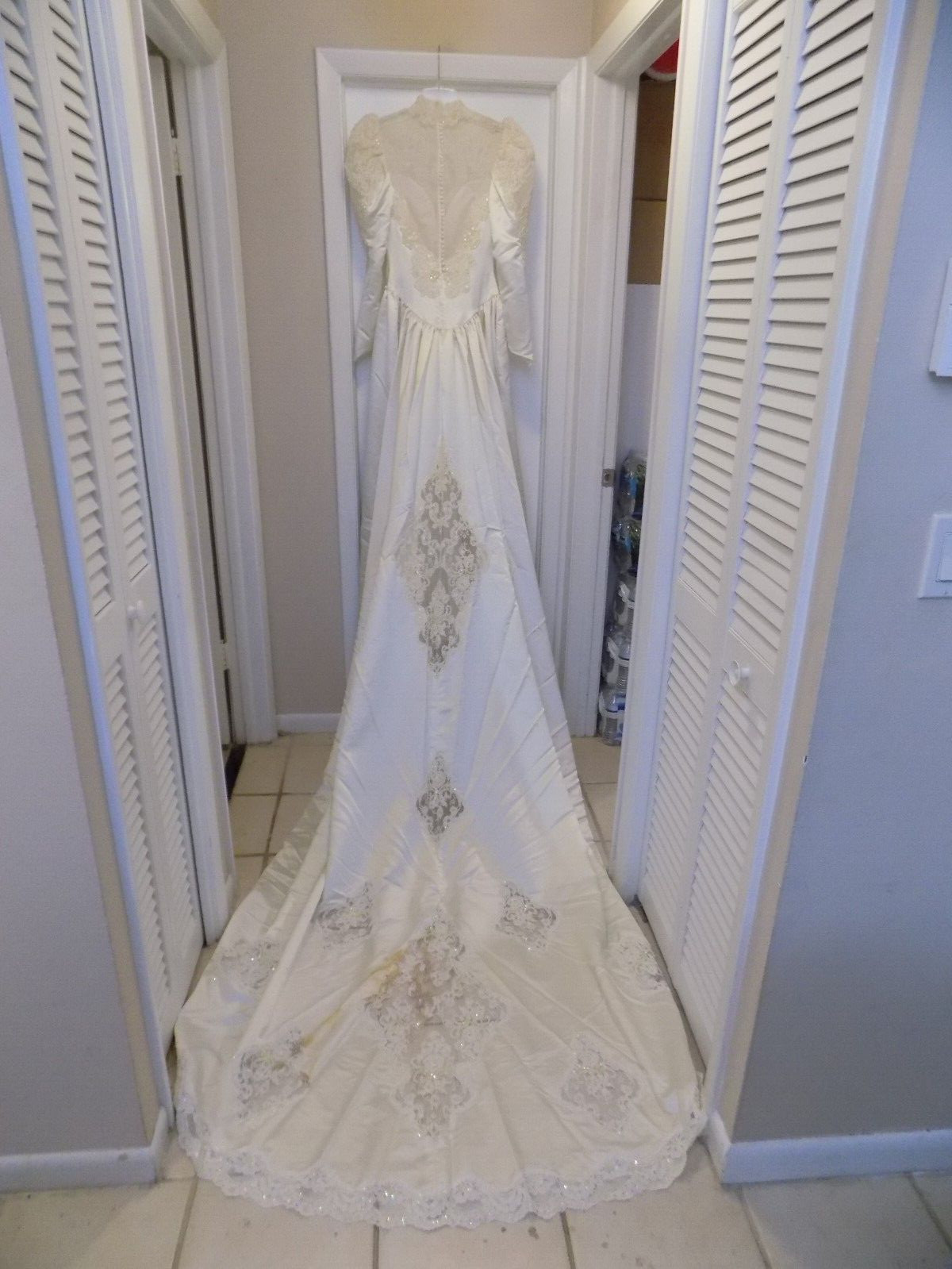 Vintage Demetrios For IIisa Size 12 Wedding Gown See All Photos & Description