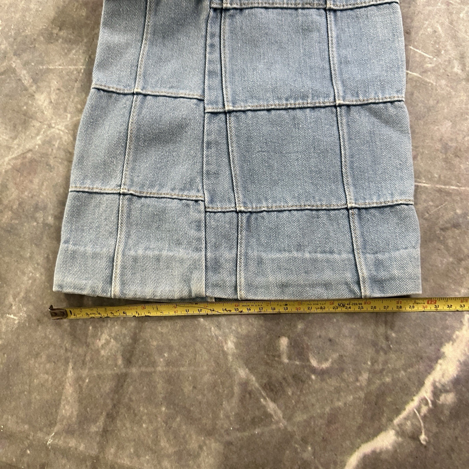 Vintage &rsquo;70s Brittania Patchwork Light Wash Bellbottom Boho Flare Jeans 33 Waist