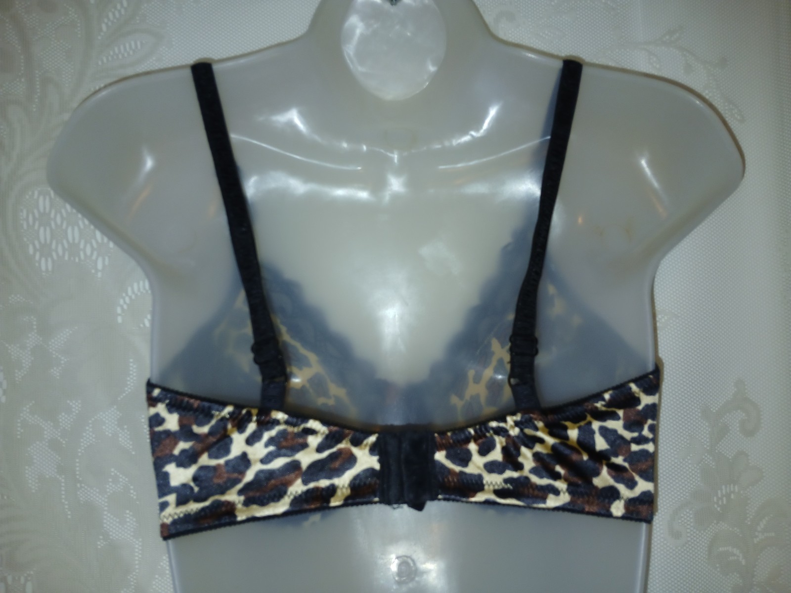 Vintage 80s Vanity Fair Leopard Satin Wet Look Nylon Underwire Bra 36D