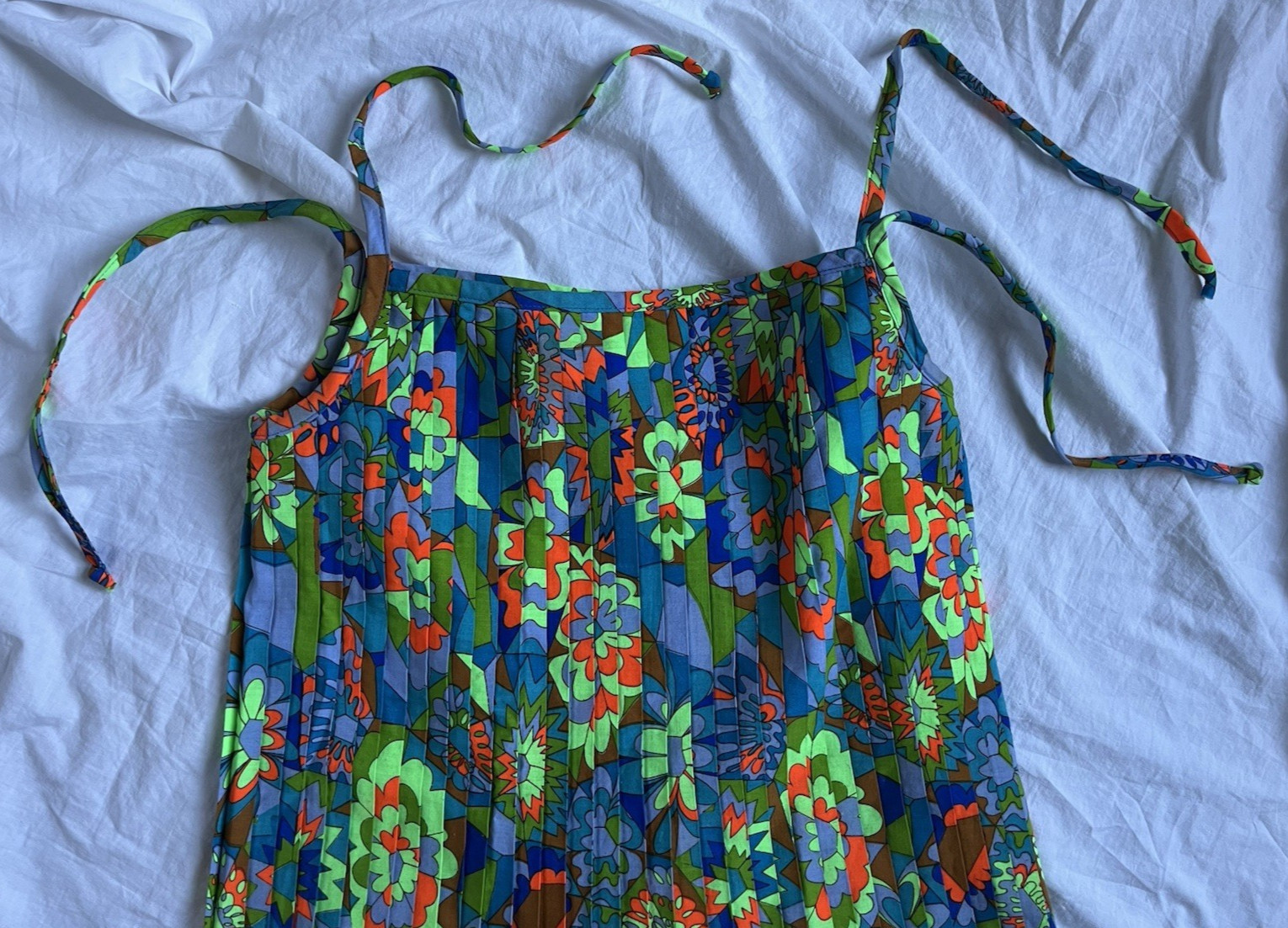 Vintage 60s Mod Go-Go Tank Top Blouse Pleats Retro Floral Summer Beach Resort S