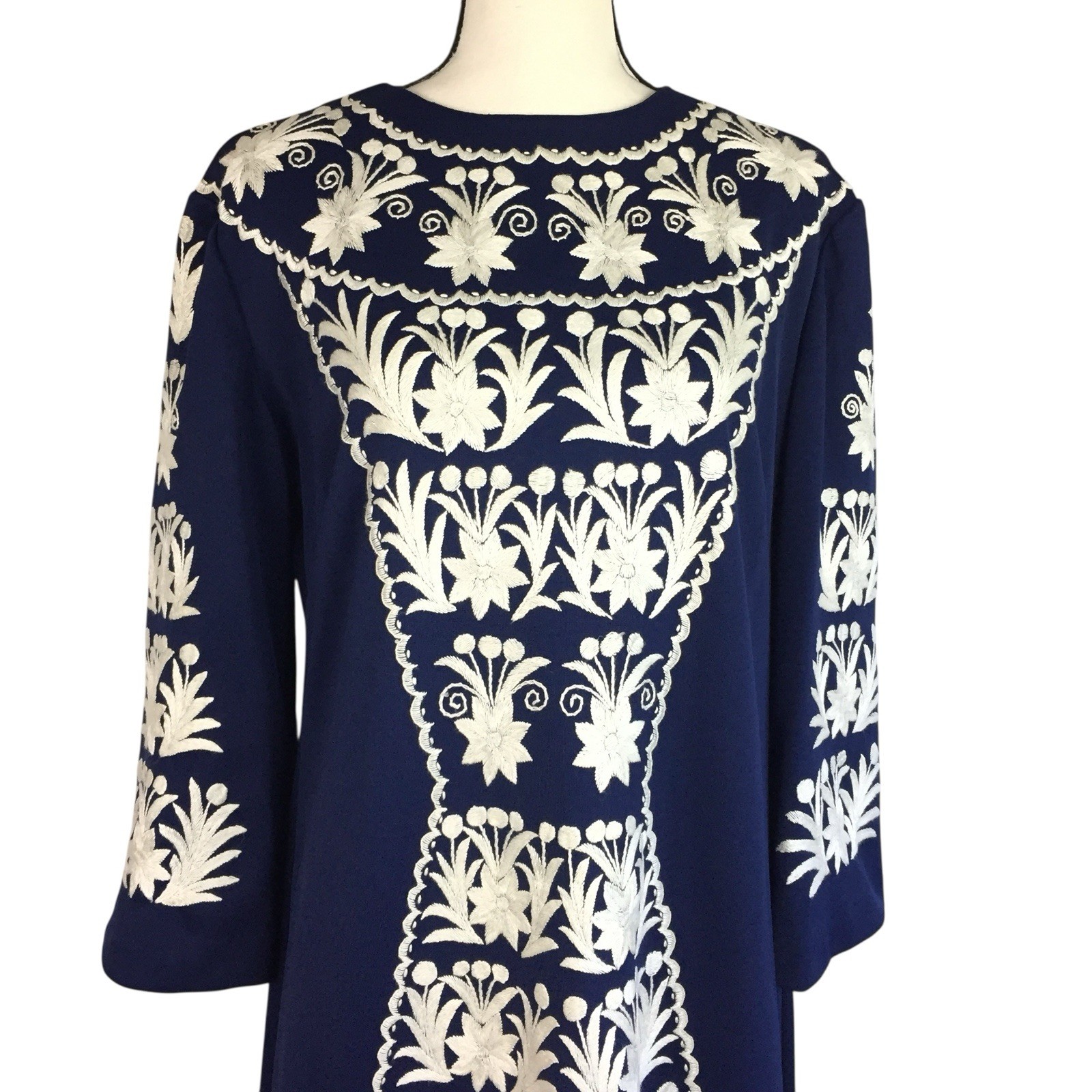 VTG Hand Embroidered Maxi Hostess Gown Dress 3/4 Bell Sleeves Knit 8-10 Bust 39&Prime;