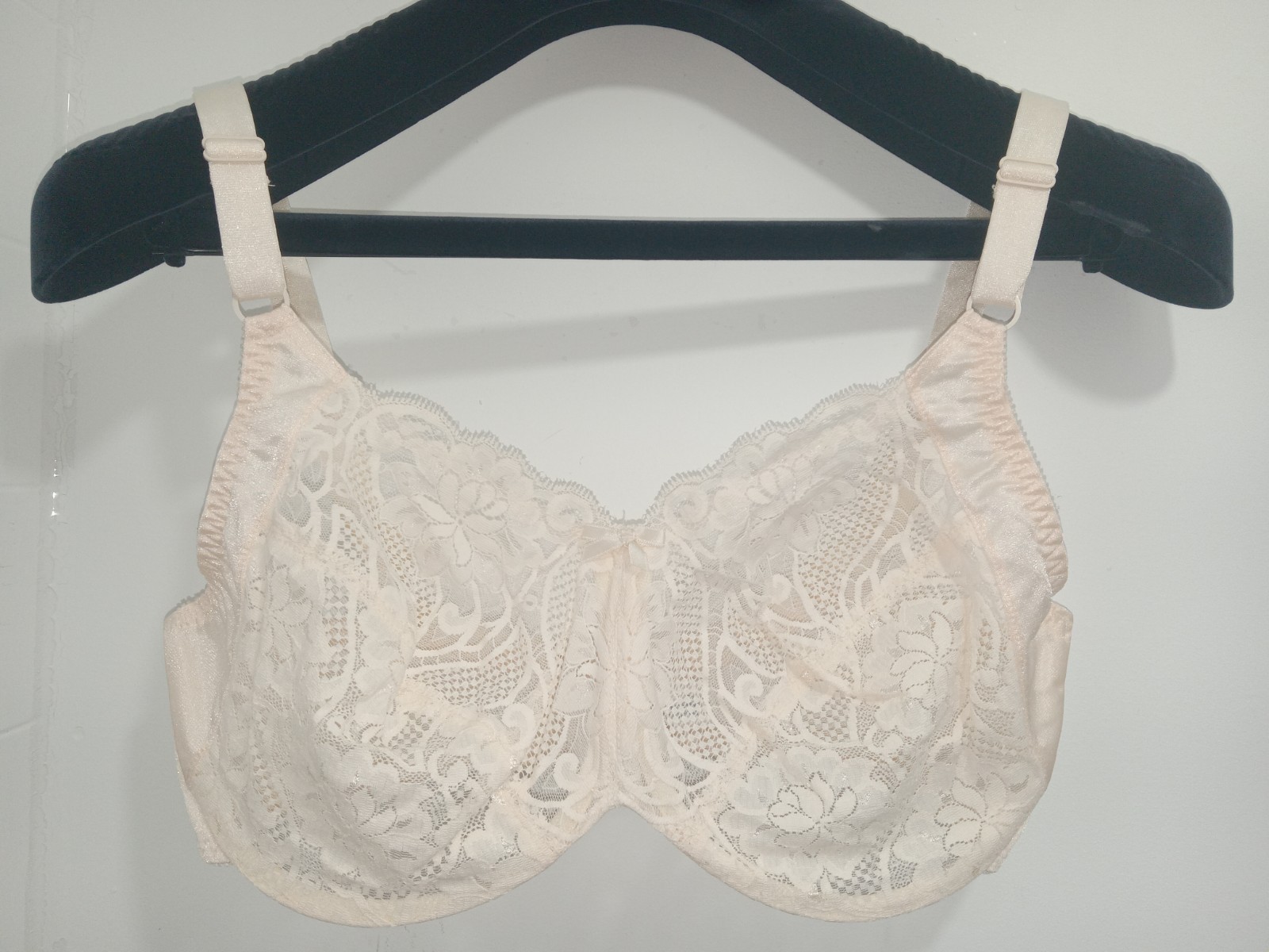 VINTAGE Olga Bra 36DDD Light Peach Lace Unlined No Pads Style #33547 Wired