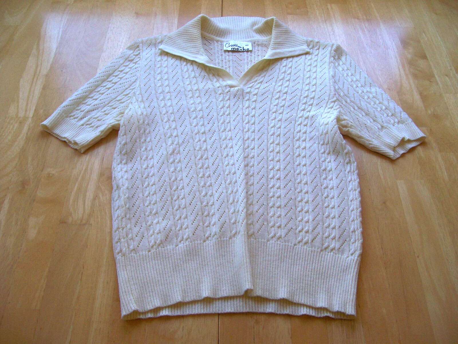 True Vintage 1970&rsquo;s V-Collar Cream Cable Knit S/S Sweater Made in Germany Small