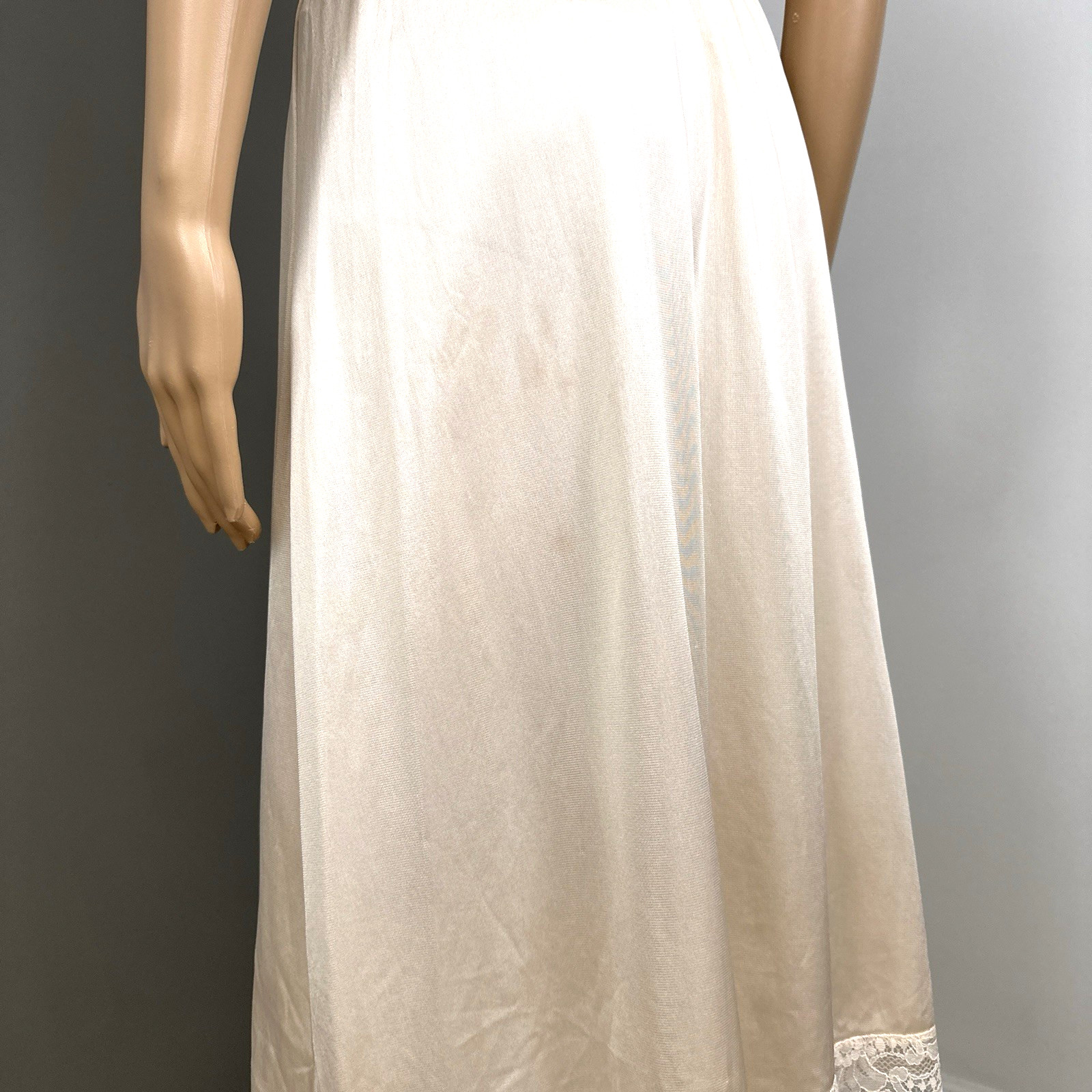 Vintage Maidenform Wise Buys Half Slip Midi Medium Peachy Beige ILGWU USA 81413