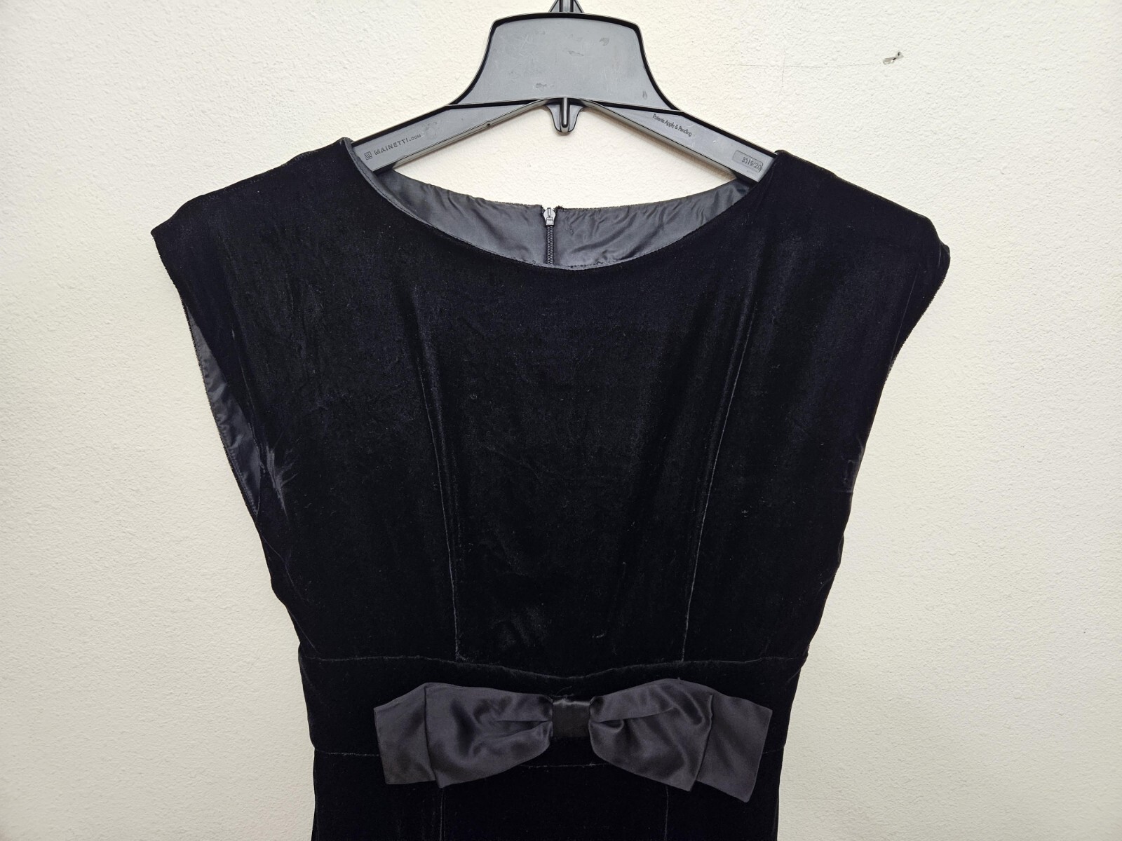 Vintage Solid Black Velvet Lloyd Williams Pencil Dress Small 6 Lined Sleeveless