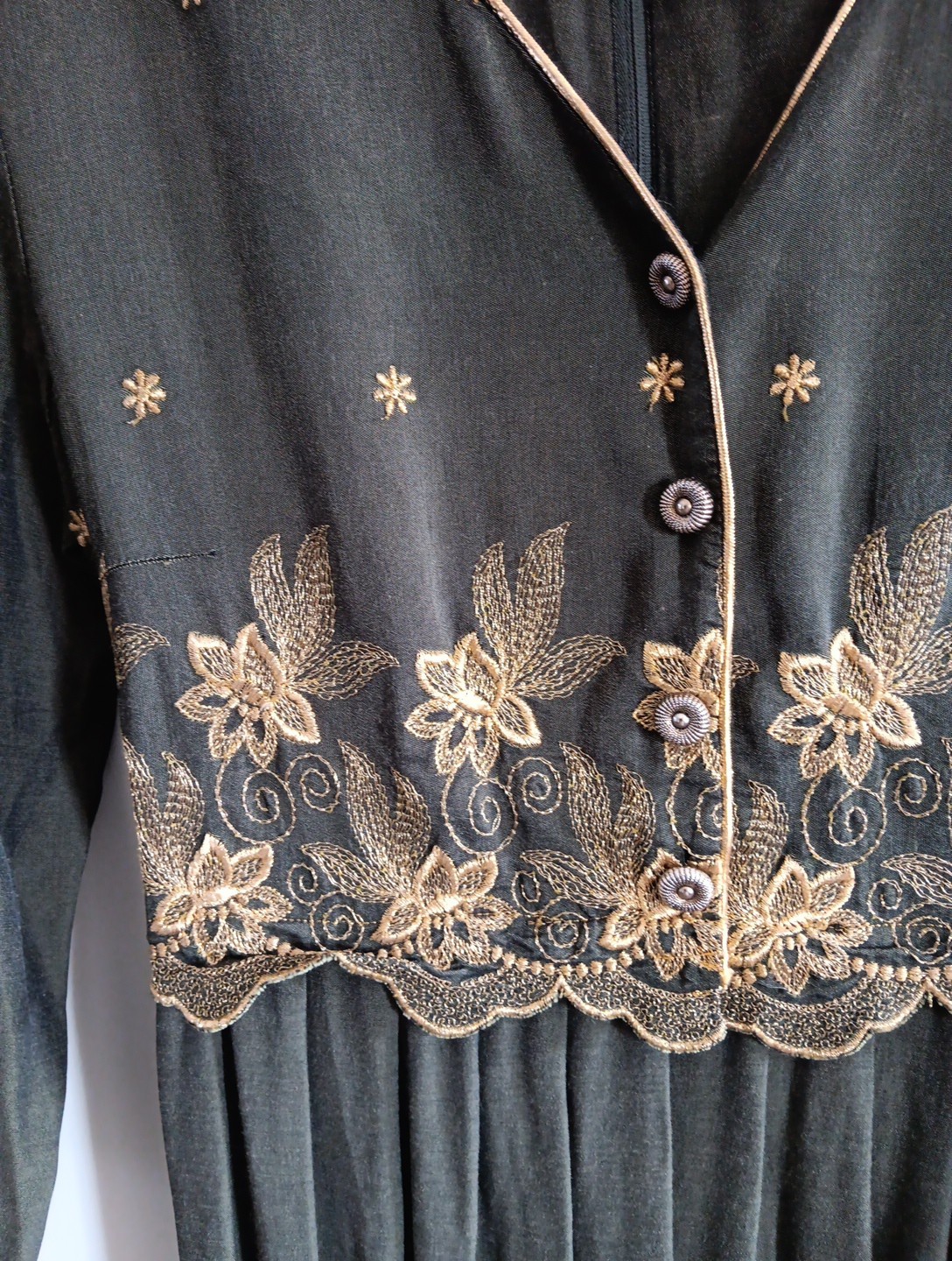 Vintage Another Thyme olive green and gold dress with 3/4 sleeve Size 10
