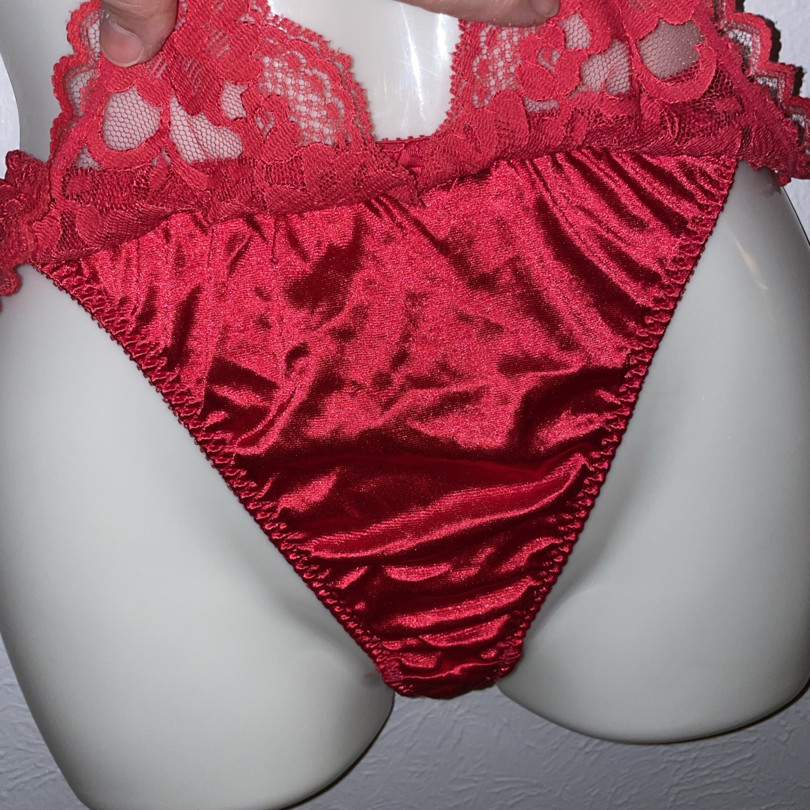 Victoria&rsquo;s Secret Vintage Second Skin Red Satin Garter Panty Lace SZ M