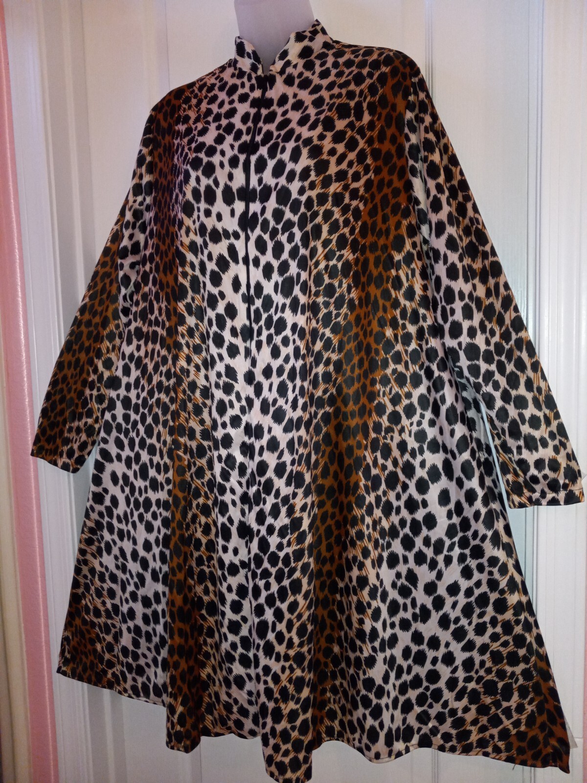 Vintage 70s Ms Chevious Leopard Silky Nylon Muumuu Caftan Nightgown Lingerie L