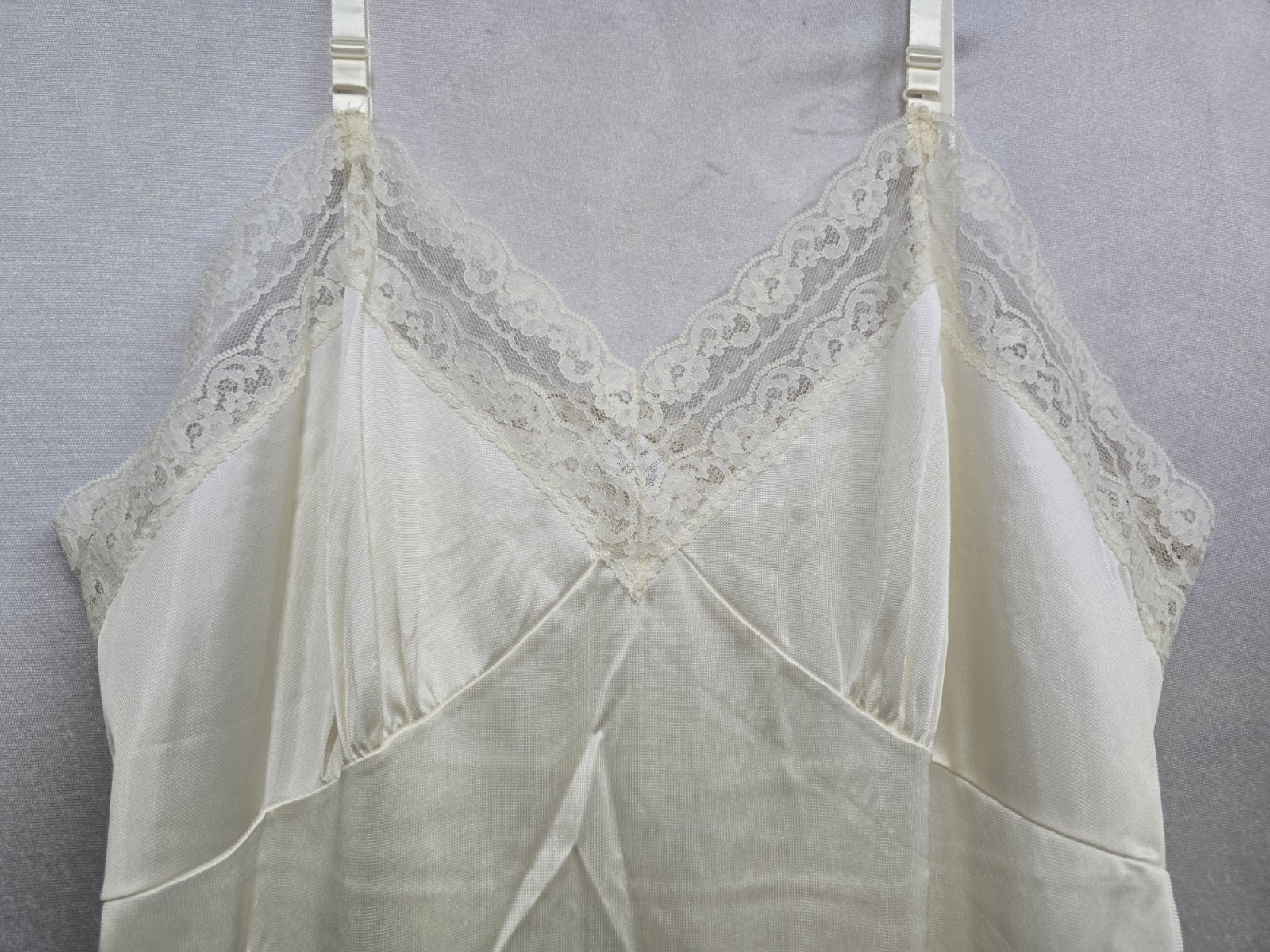 Vintage Sliperfection Candleglow Nylon Slip 44 46 42