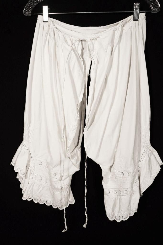 Antique French Victorian White Cotton Embroidered Bloomers 28&Prime; Waist VG Cond