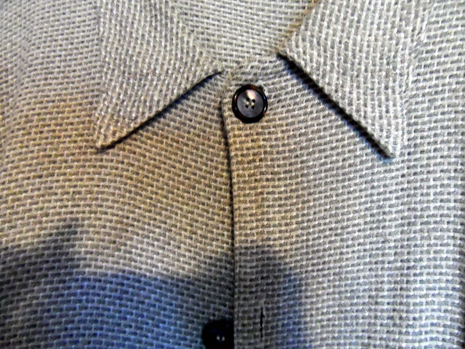 CP SHADES Super Nice Shacket Big Large 50&Prime; Bust Top Shirt Beige Women Buttons