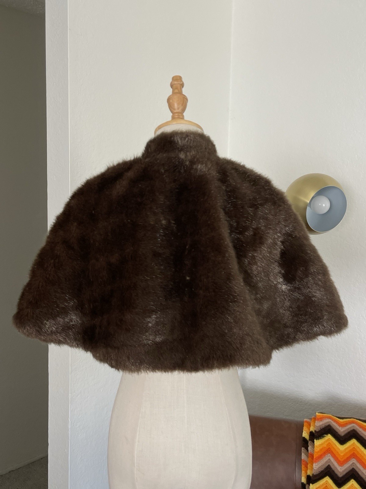 Vintage Glam Luxurious Classic Fur Bow Cape Brown