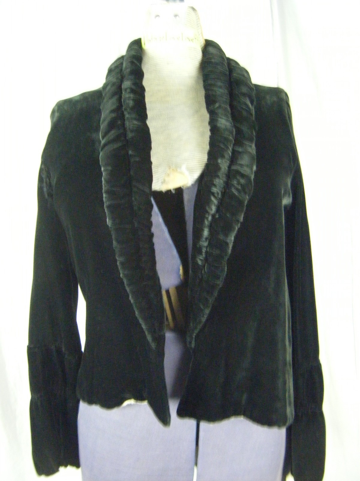 Antique 1920s Black Velvet Silk Bubble Collar Jacket- Bust 33/2XS, repaired