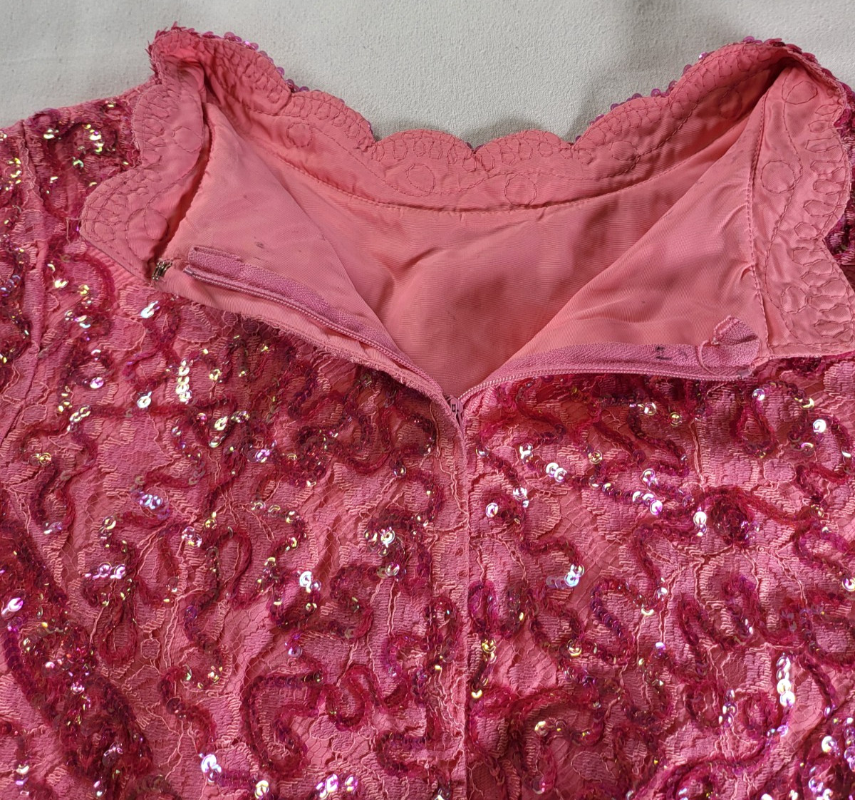 1960&rsquo;s Vibrant Pink Shimmering Sequin & Lace Hostess Gown Dress Size 10