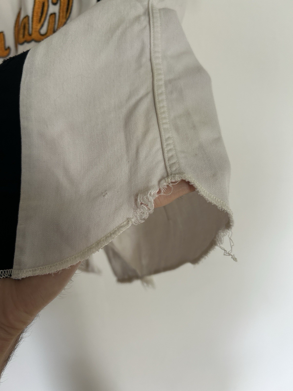 Vintage 1950s Rayon Loop Collar Bowling Shirt Women’s Size 34 Chain Stitch White
