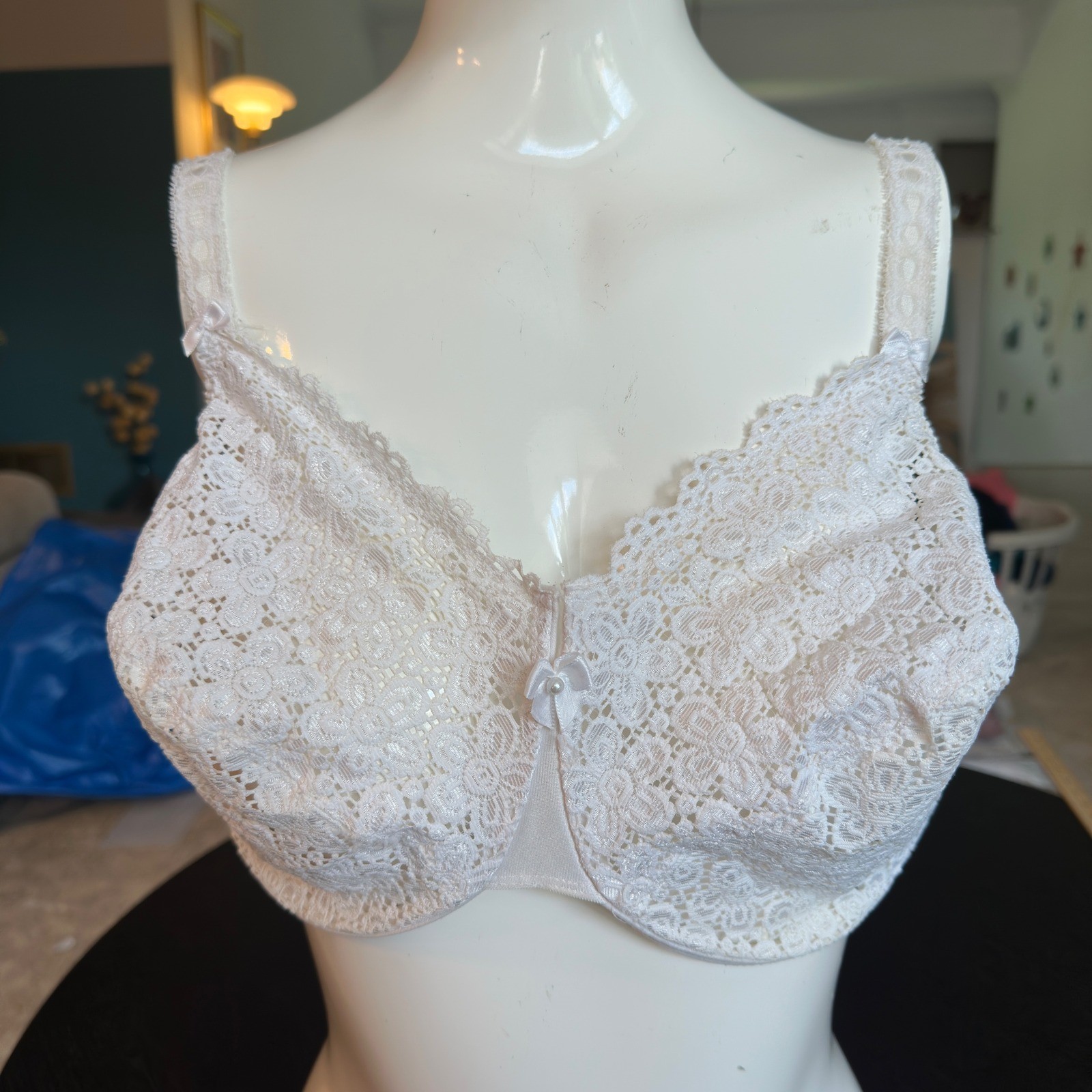 Playtex Secrets Bra 38DD White Floral Jacquard Lace Underwire NWT New