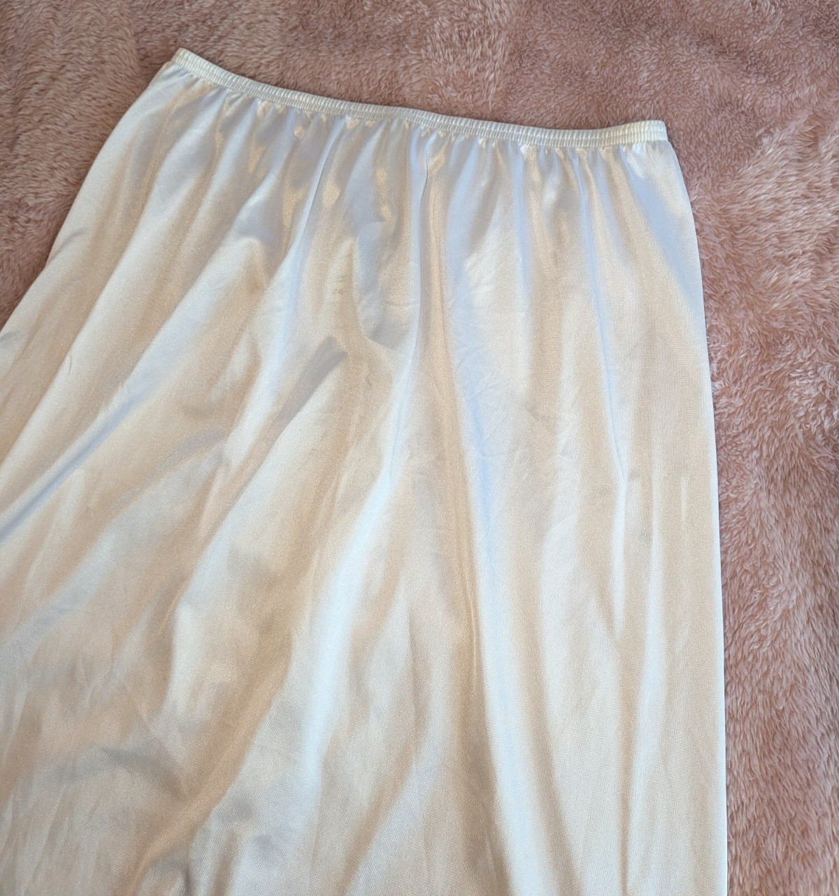 2-Women&rsquo;s Size L White Half Slips W/Slit-Vassarette