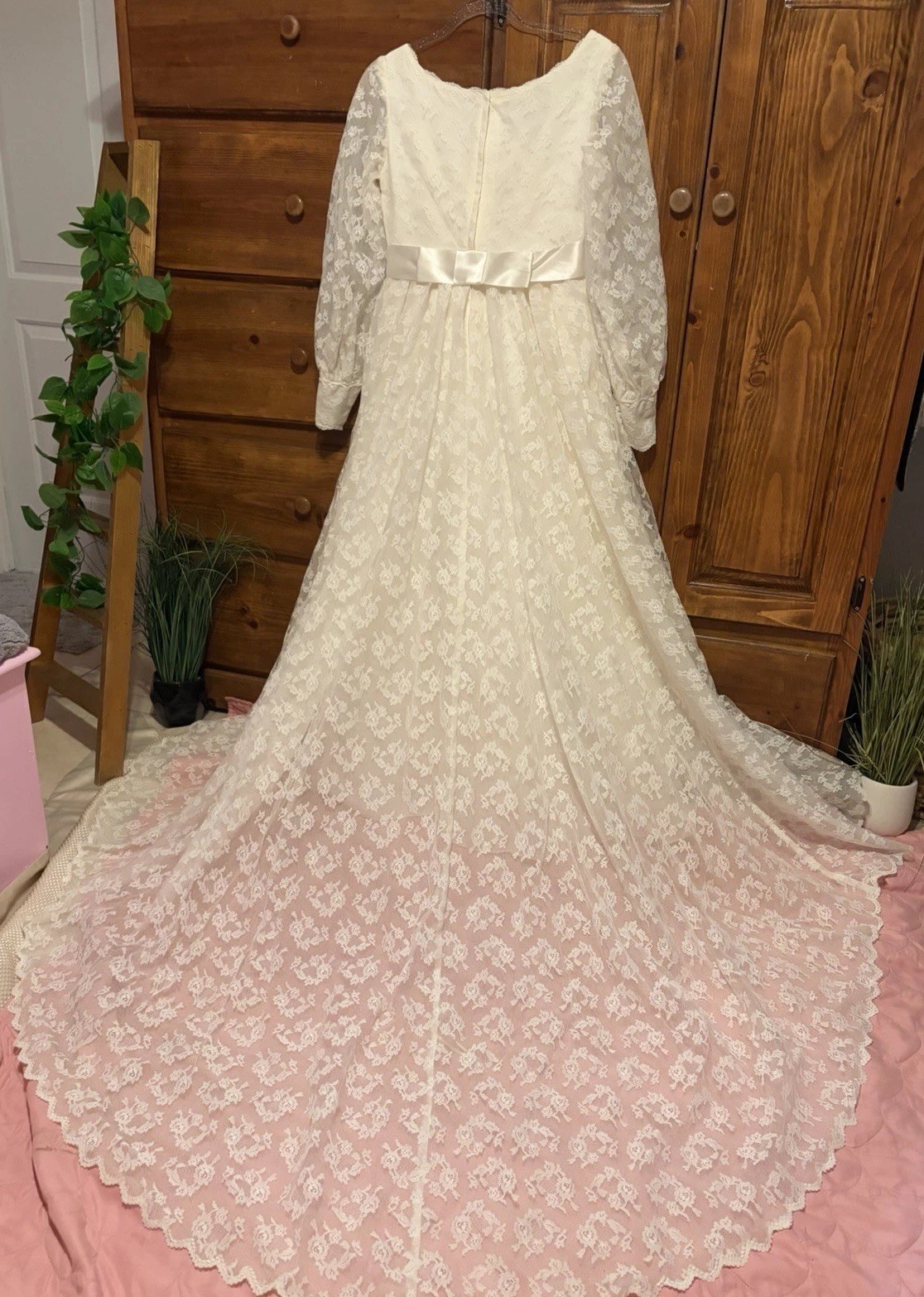William Cahill Beverly Hills Vintage mid-century Lace Boho Wedding gown academia