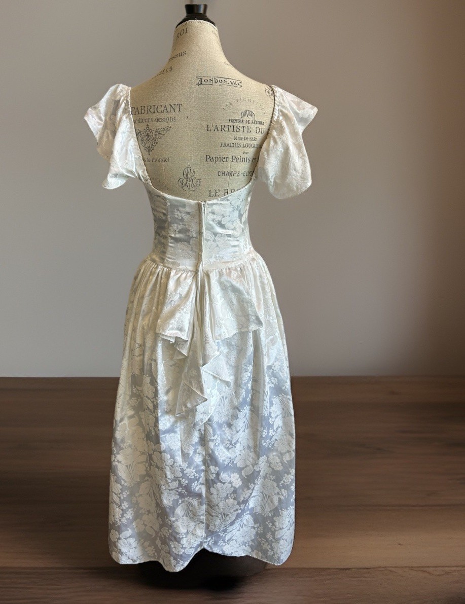 Scott McClintock Romantic White Off Shoulder jacquard Dress 80s 90s Medium