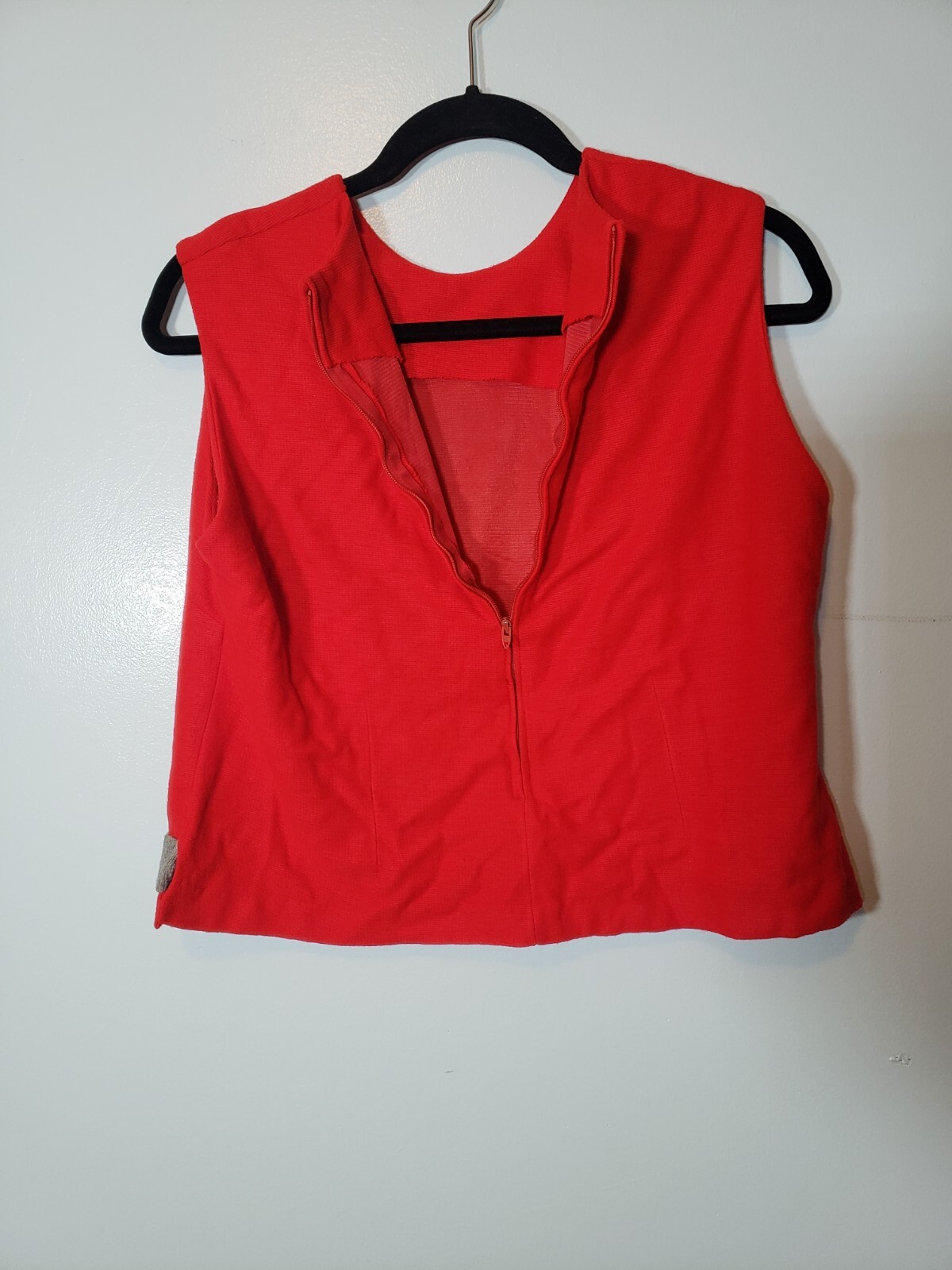 Vintage Silla&rsquo;s from Italy to Miami Gray and red 3-piece suit 1960&rsquo;s / 1970&rsquo;s