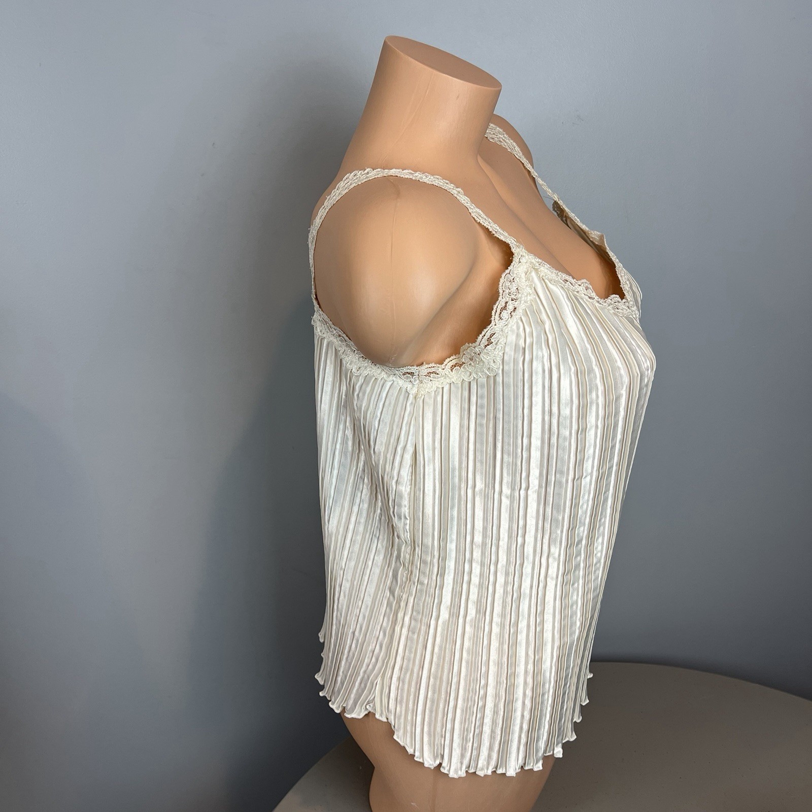 Vtg Night Magic Cinema Etoile Cami Size Medium Shiny Satin Dainty Coquette 90s