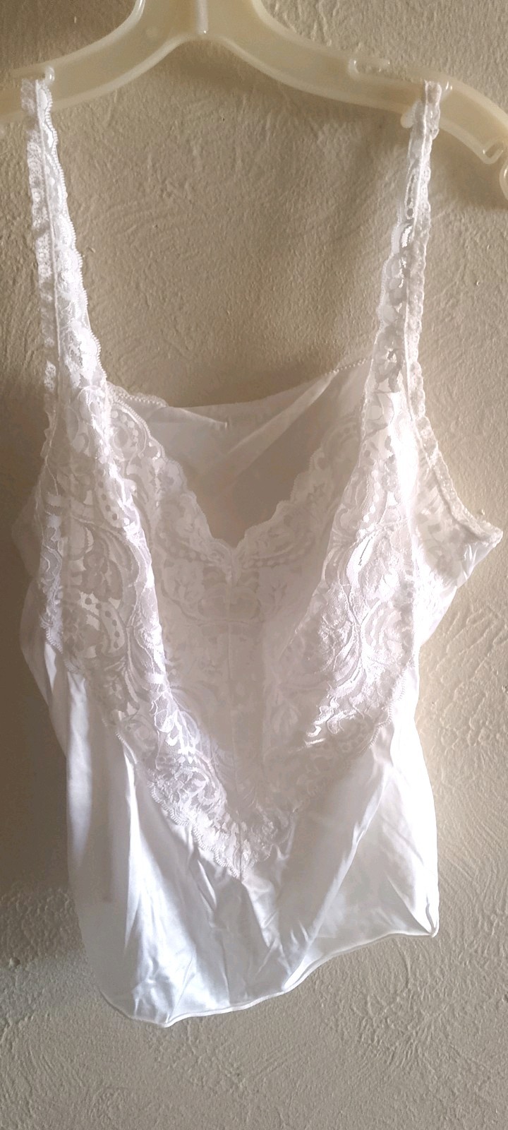 Vtg,Vanity Fair Slip Top Camisole Top Sexy Lace Front ,white,40-46&Prime;,style 17-752