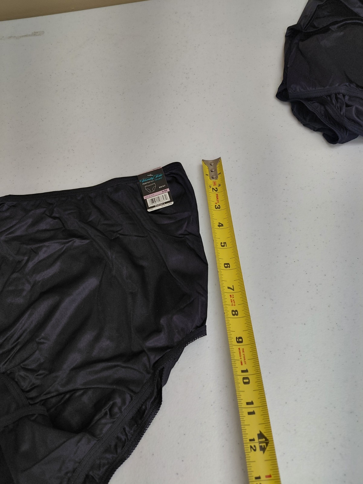 Vintage Mid Black Vanity Fair Brief Size 6/M No Lace