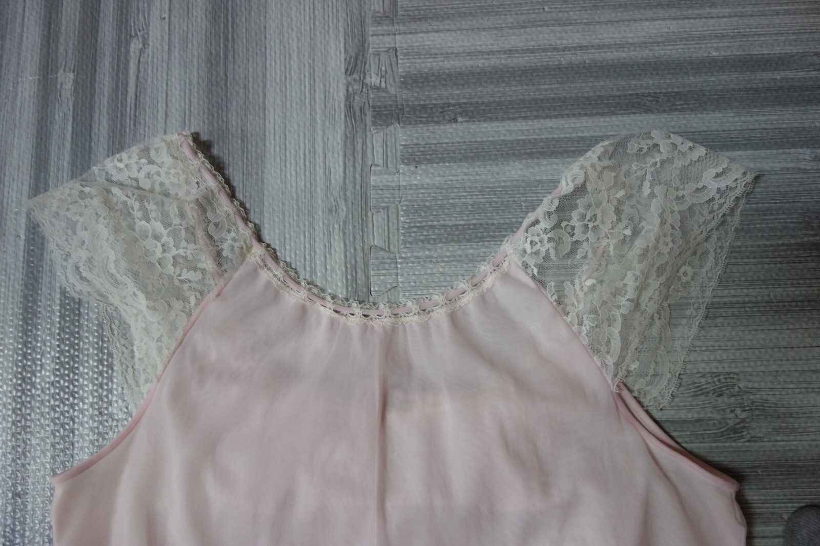 Vtg. Miss Elaine Nightgown Nightie Nylon with Chiffon Layer Size Small Pink