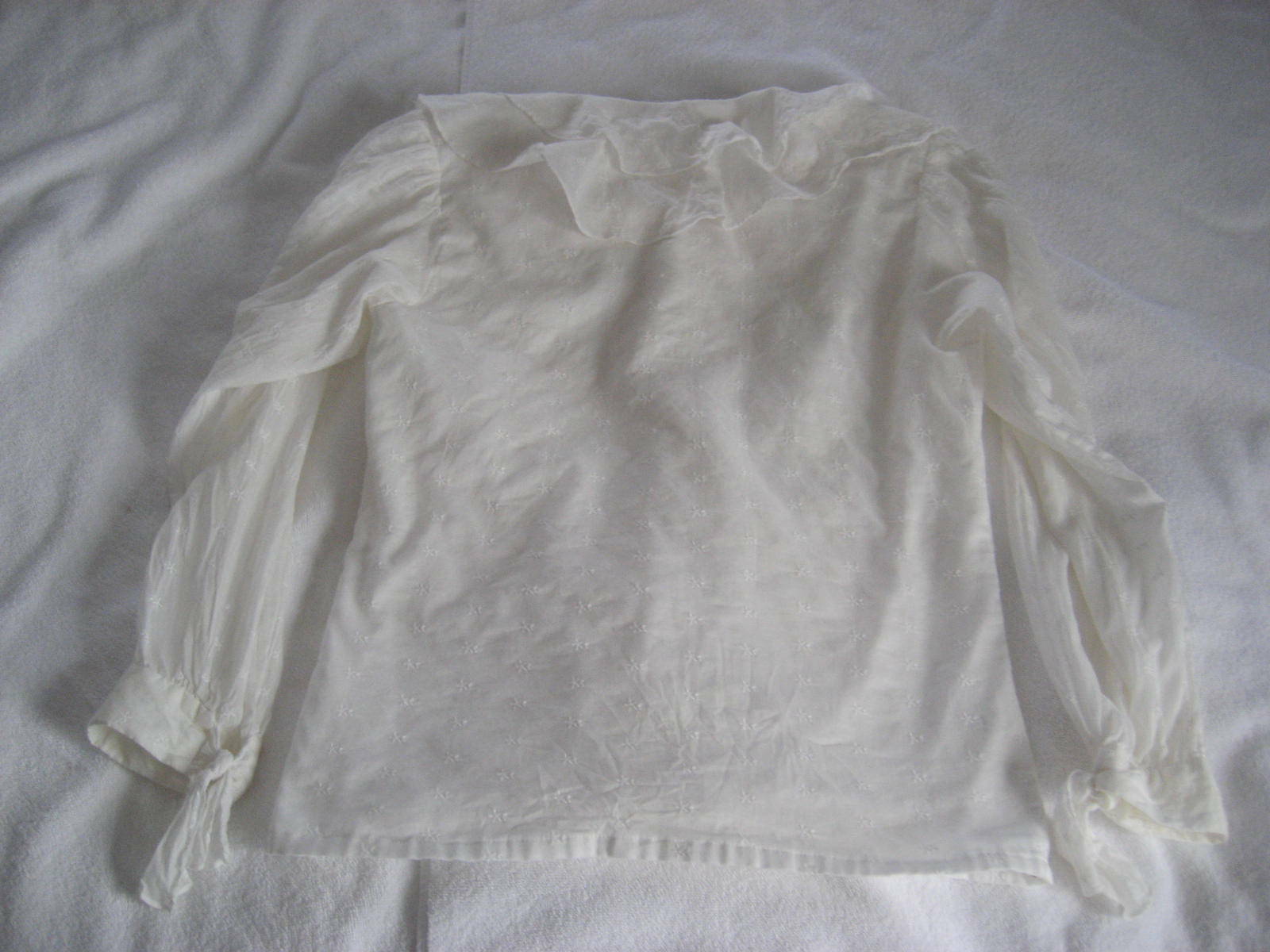 1980s Cullinane White Large Ruffle Collar Fluttery Romantic Blouse Shirt Sz 8-10