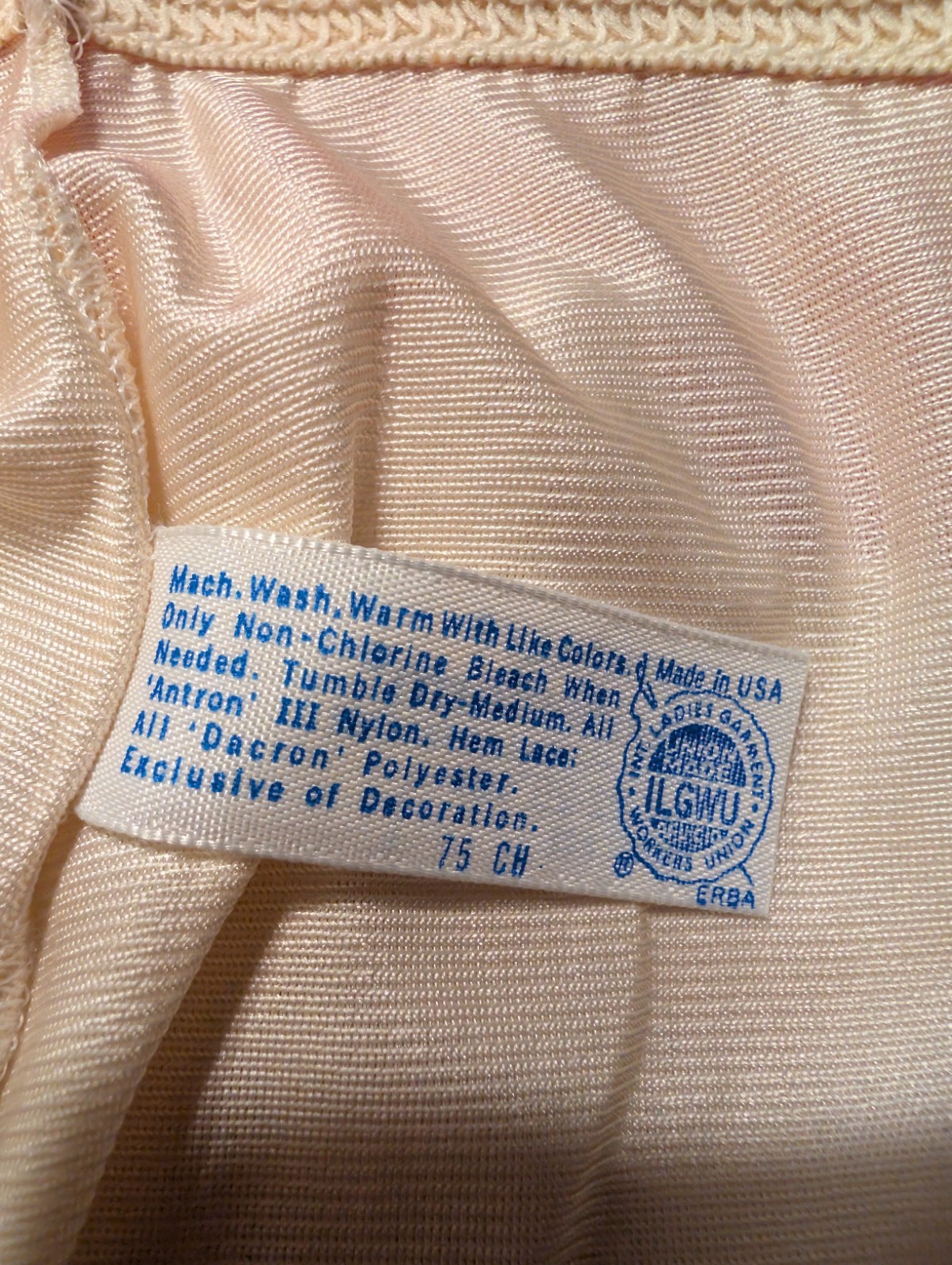 Vintage Maidenform Half Slip Chantilly Lace Trim Nude Skirt Size L ILGWU USA 80s