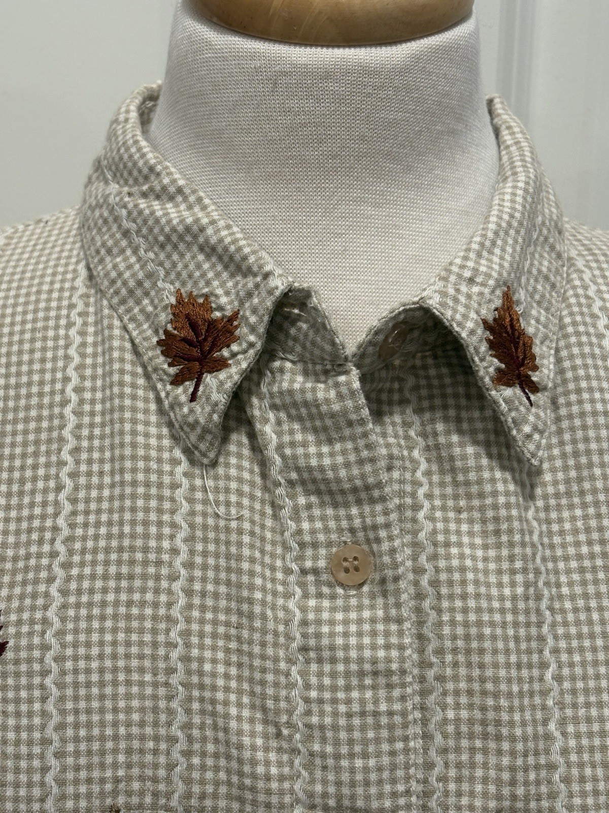 Vintage Embroidered Plaid Button Up Shirt Sz 2X Gingham Leaves Fall Teacher