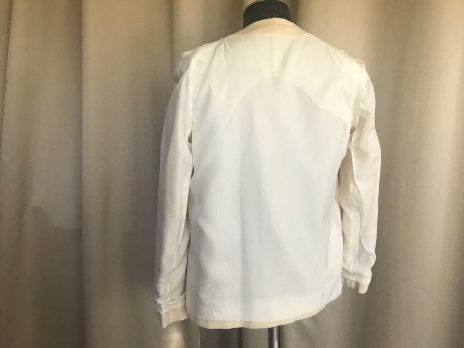 Vintage70&prime; light cream wool Union Made jacket finished with colorful embroidery