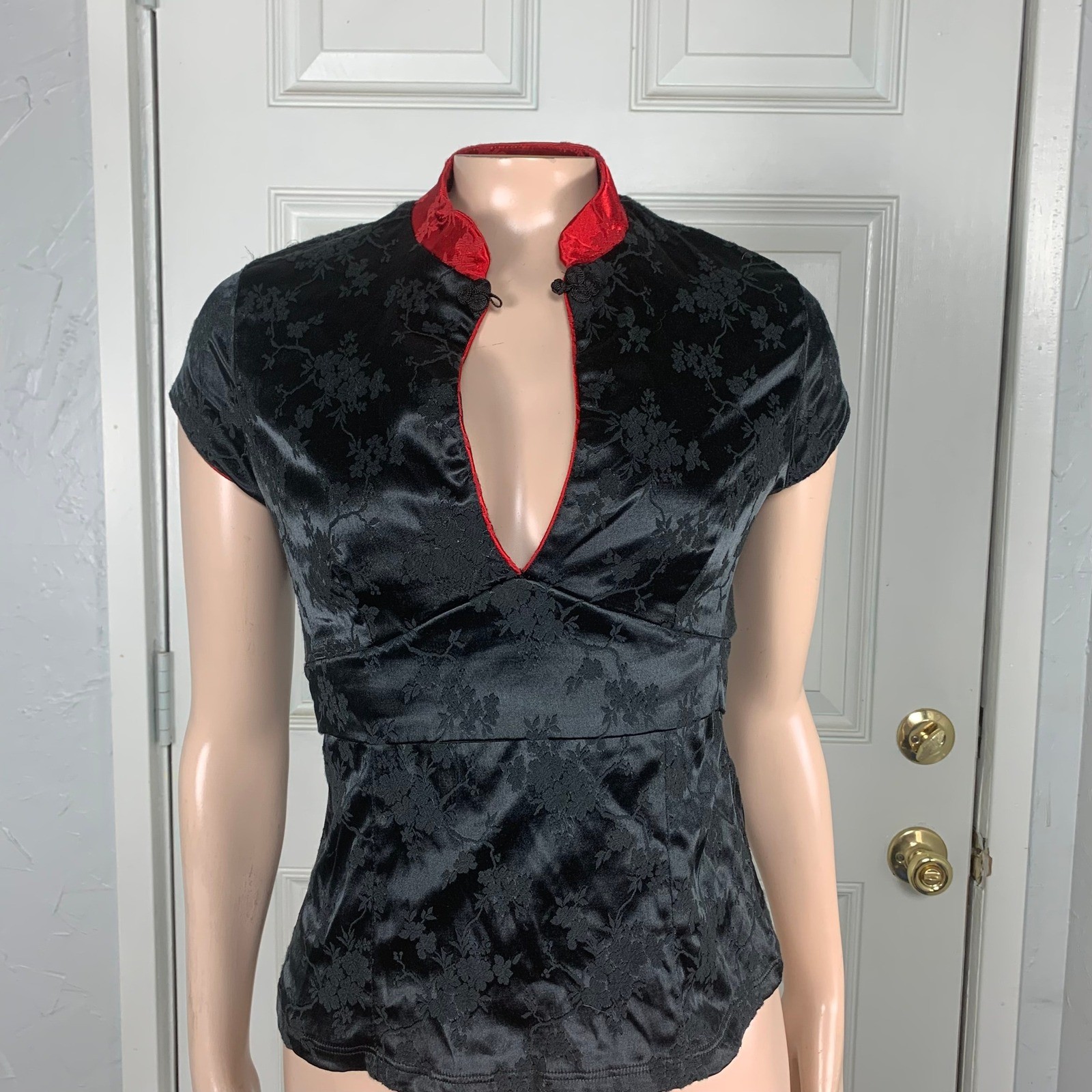 Vintage Y2K Forever 21 Shirt Large USA Asian Floral Satin Japanese Baby Tee T16