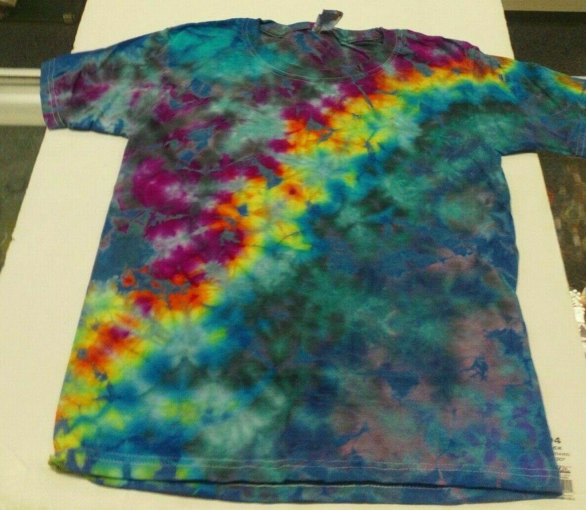 TYE DYE BLUE BLK RAINBOW SHORT SLEEVE SHIRT 100% COTTON CHILD KIDS UNISEX – SM