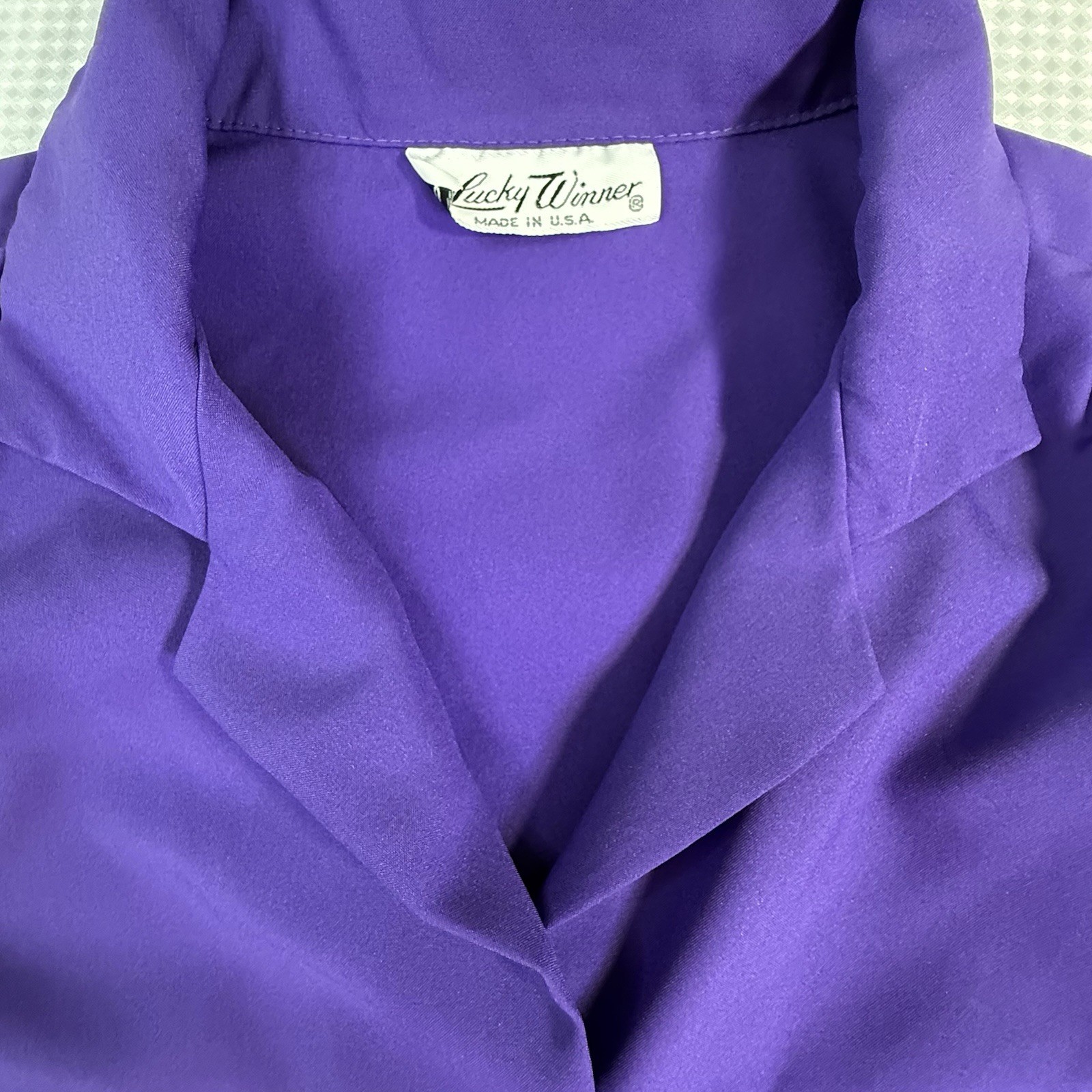 VINTAGE PURPLE LONG-SLEEVE BUTTON-UP BLOUSE, CHEST 40 IN, LENGTH 26 IN