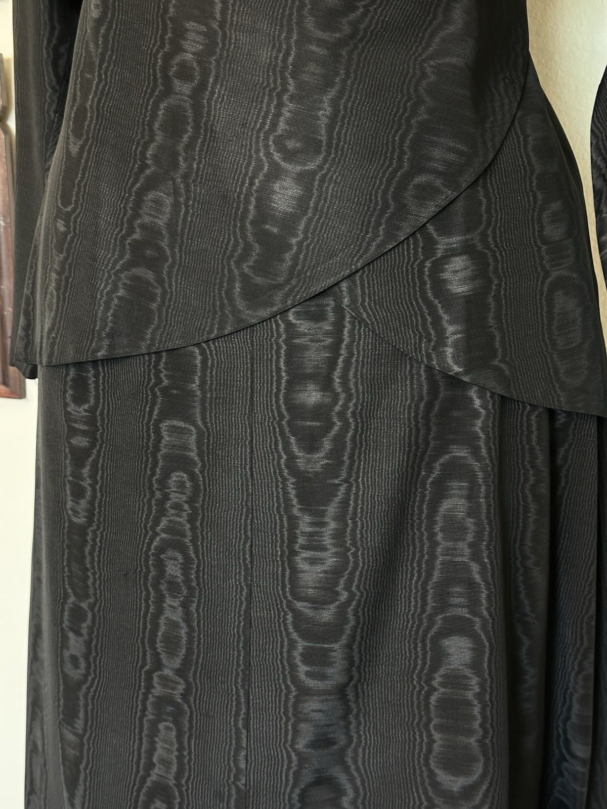 1940s Gothic Noir Glamour Moiré Suit Plus Size 32 + Waist
